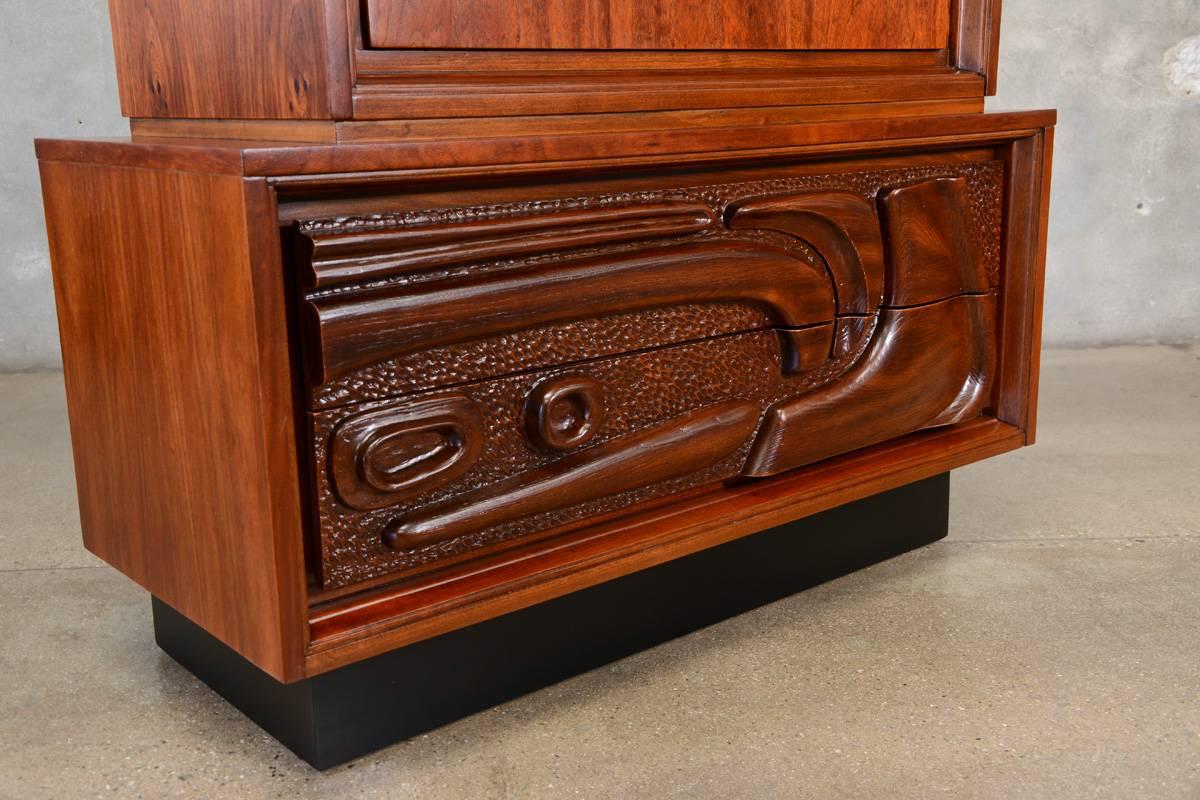 Sculptural ‘Oceanic Tiki’ Highboy Dresser In Excellent Condition For Sale In Long Beach, CA