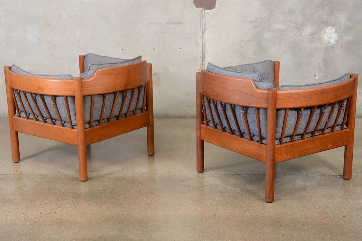 20th Century Pair of Borge Mogensen Style Spindle Lounge Chairs