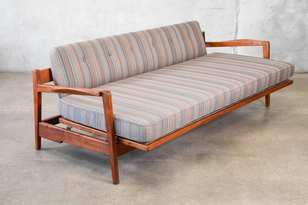 Rare Walnut Daybed by Jens Risom For Sale 5