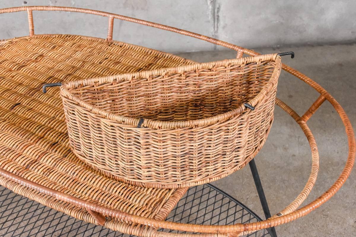 Rattan Serving Cart by Maurizio Tempestini for Salterini In Good Condition In Long Beach, CA