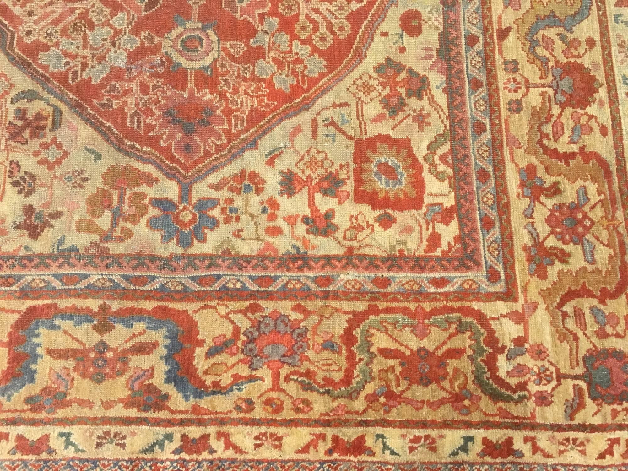 Persian Sultanabad, Late 19th Century Oriental Rug In Fair Condition For Sale In Katy, TX