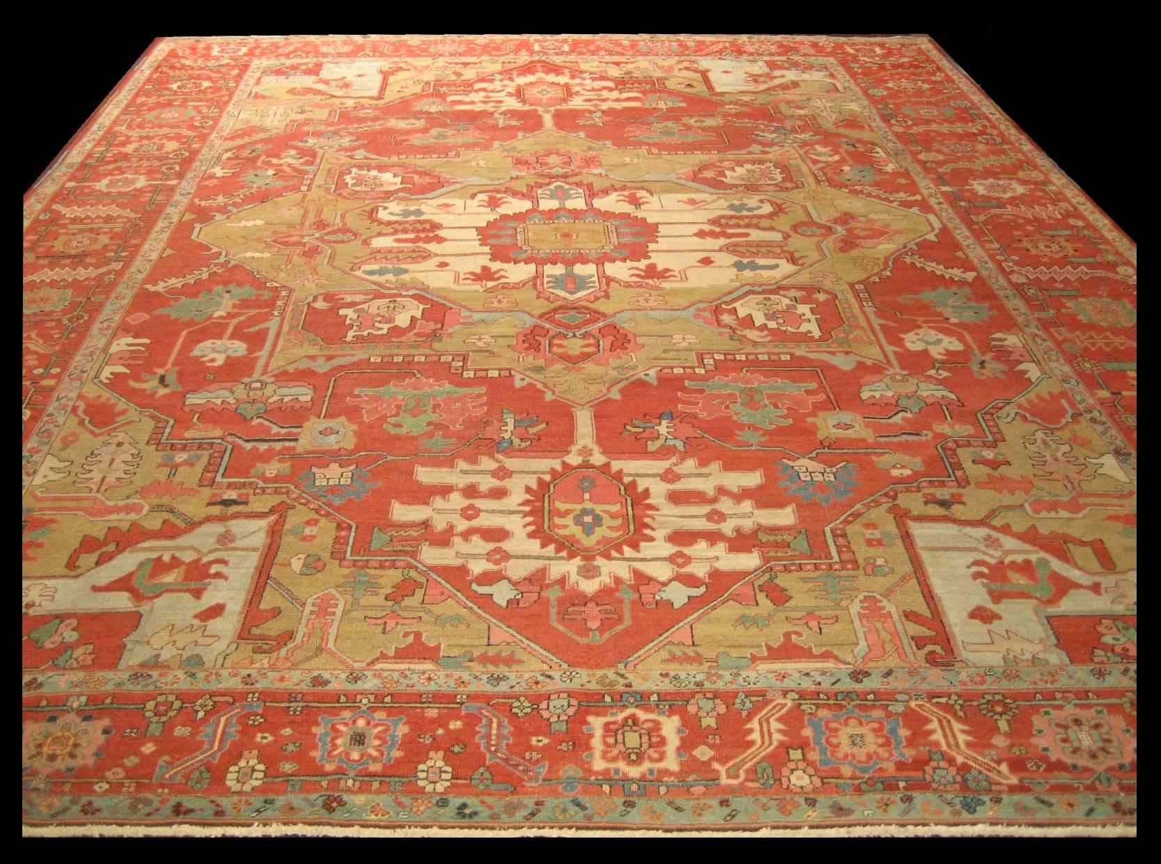 Hand-Knotted Late 19th Century Persian Serapi Oriental Rug For Sale