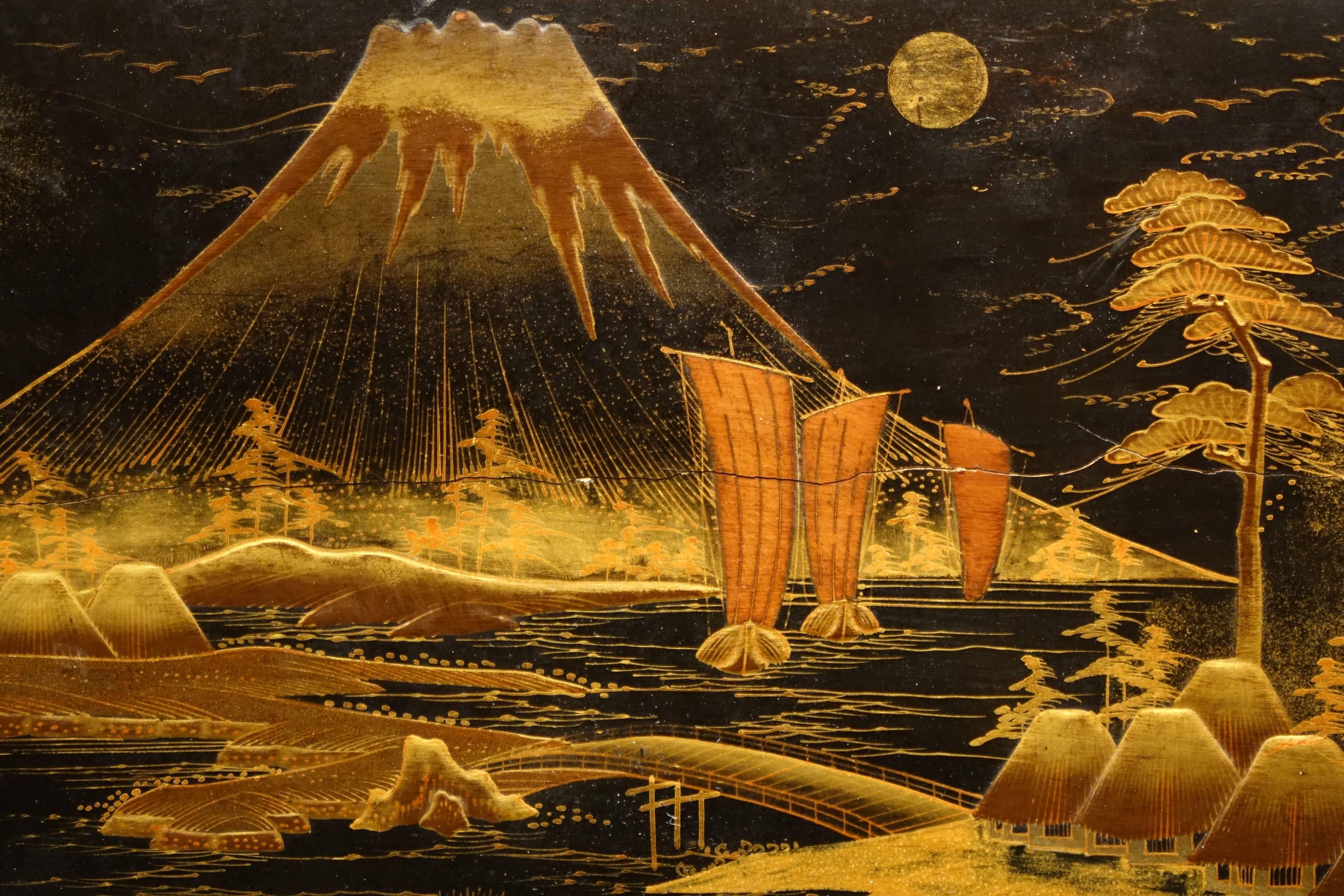 19th Century Japanese Lacquer Secretary Desk Richly Decorated 1