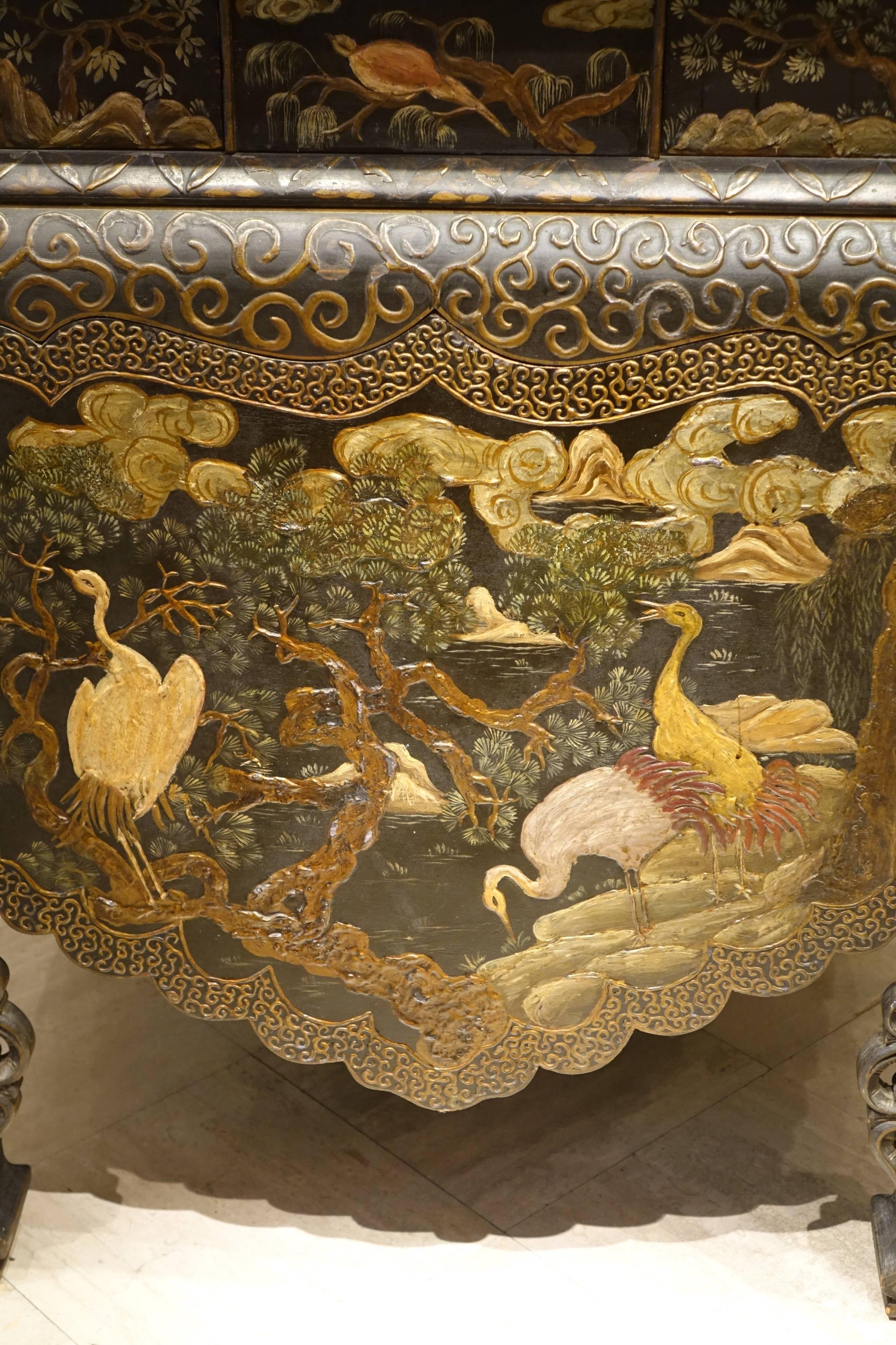 Unusual Chinese Lacquer Storage Table for Prints, circa 1920 In Good Condition In Paris, FR