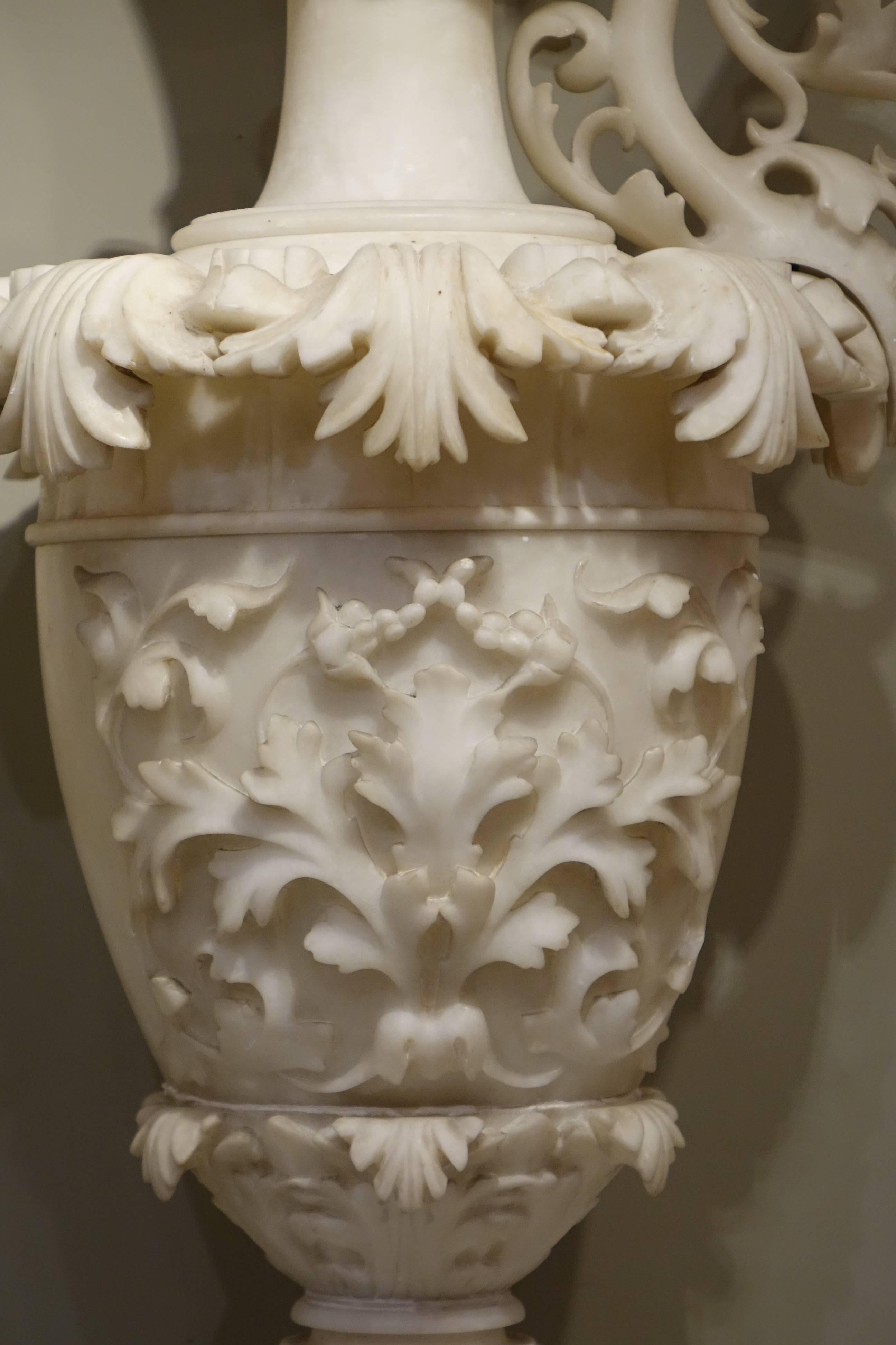 Spectacular alabaster ewers, Italy, 19th century.
Decorated with floral and animal motifs.