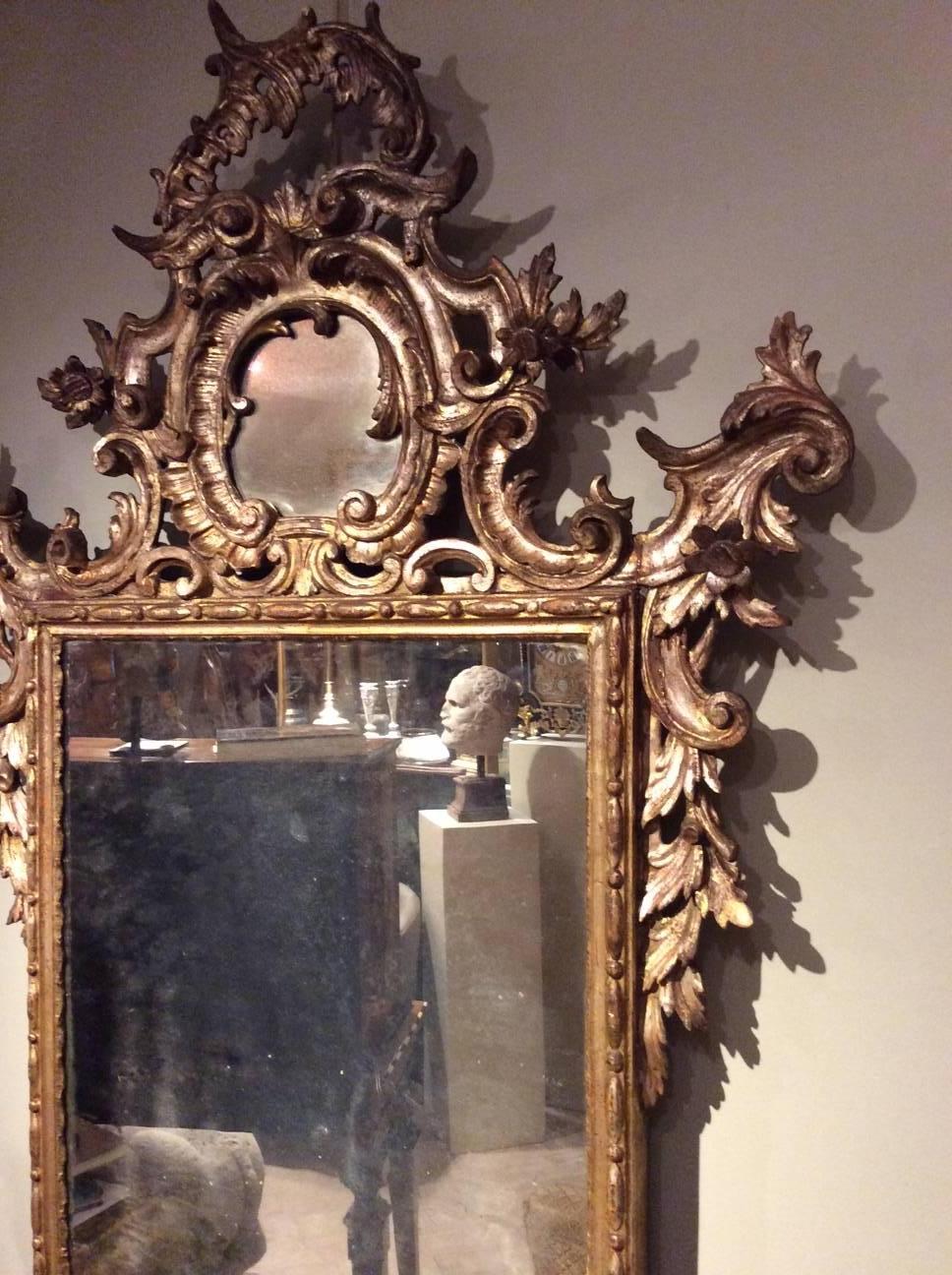 Hand-Carved 18th Century Venetian Mecca Giltwood Mirror