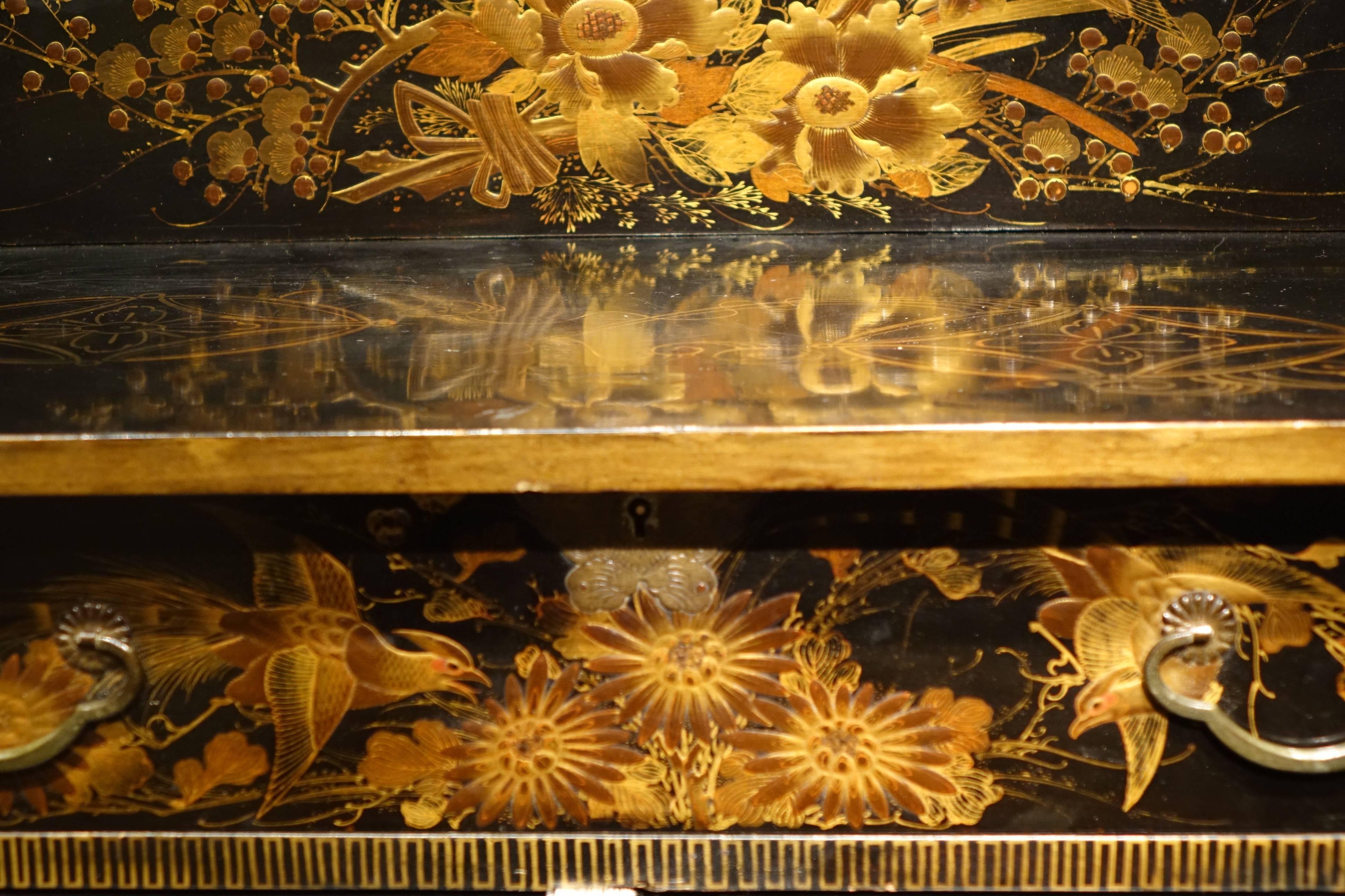 19th Century Japanese Lacquer Secretary Desk Richly Decorated 4
