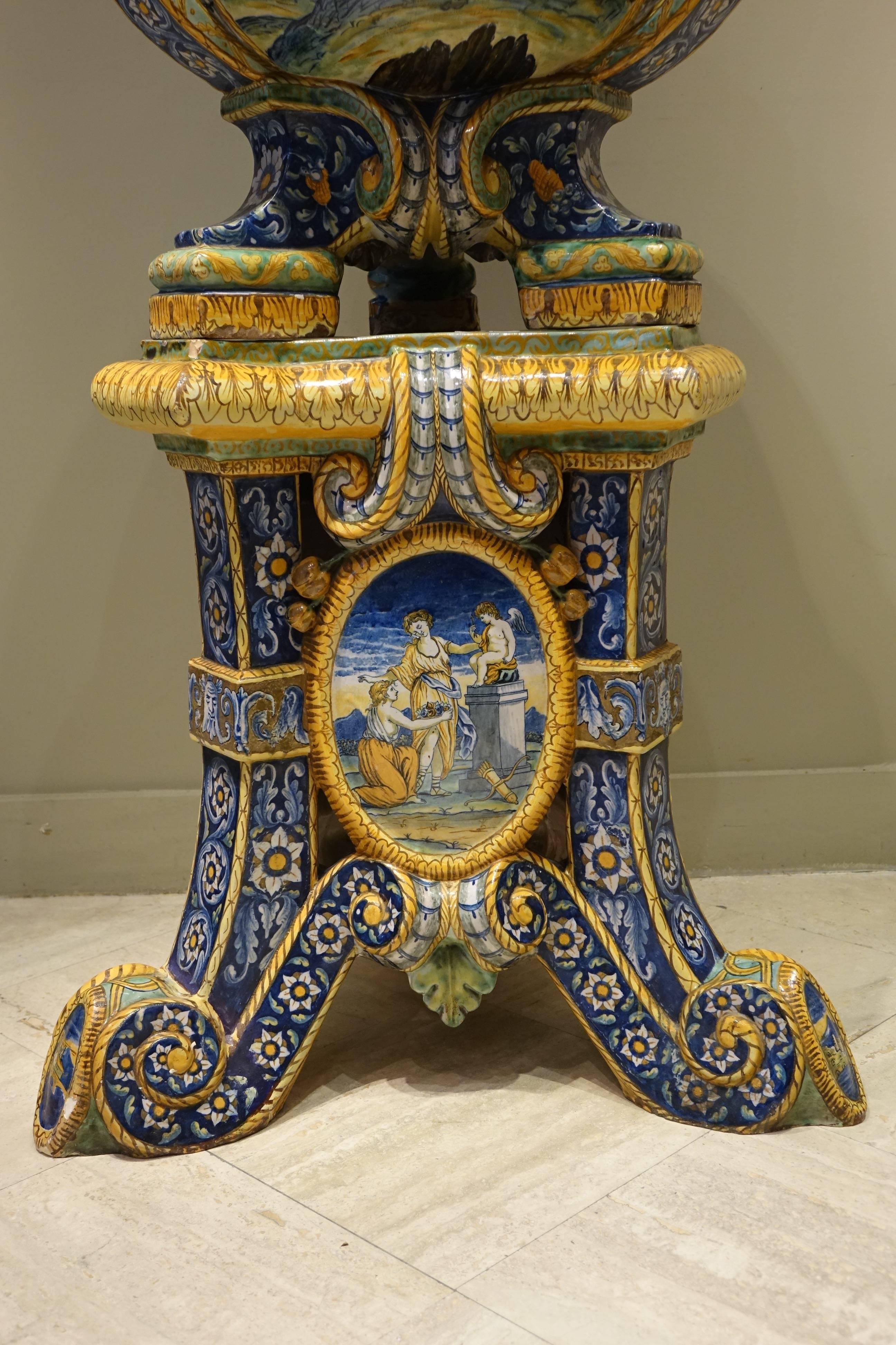 Italian Pair of Gardeners with Their Stand in Faience, Urbino Workshop, Italy