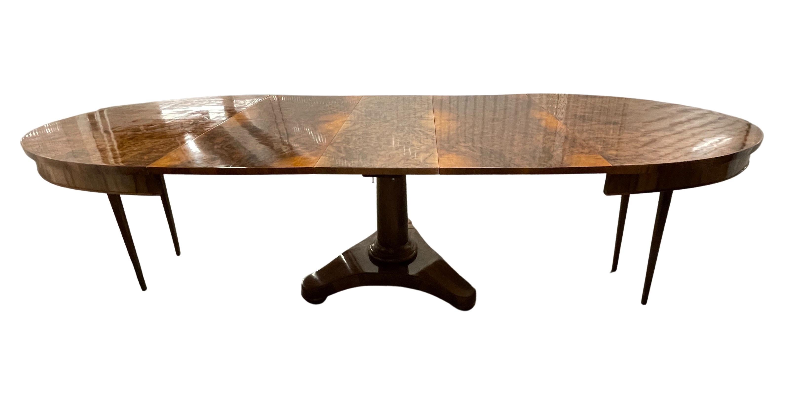 Biedermeier Extendable Table, 1820-30, Walnut 5