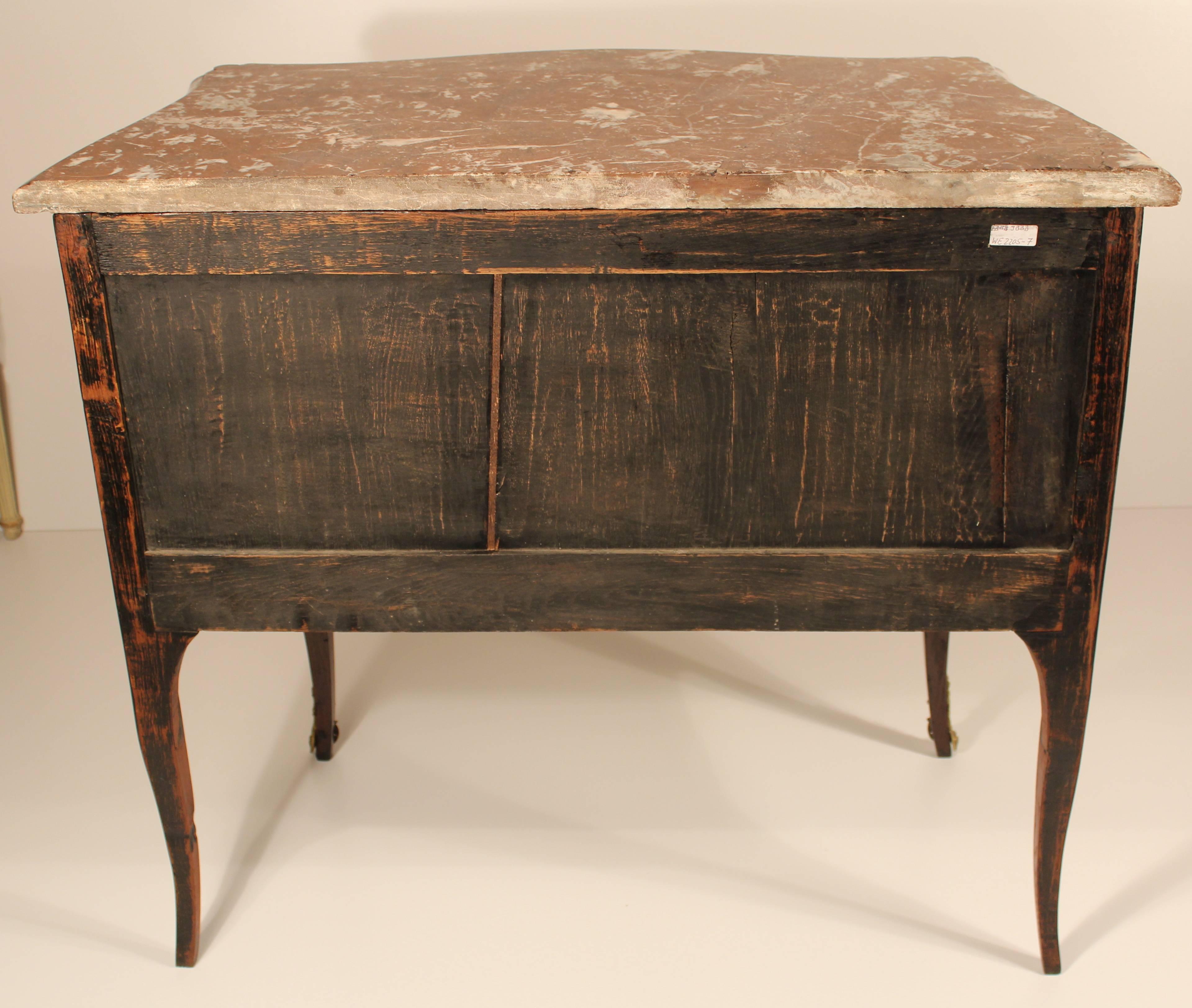 Mid-18th Century 18th Century Louis XV Commode For Sale