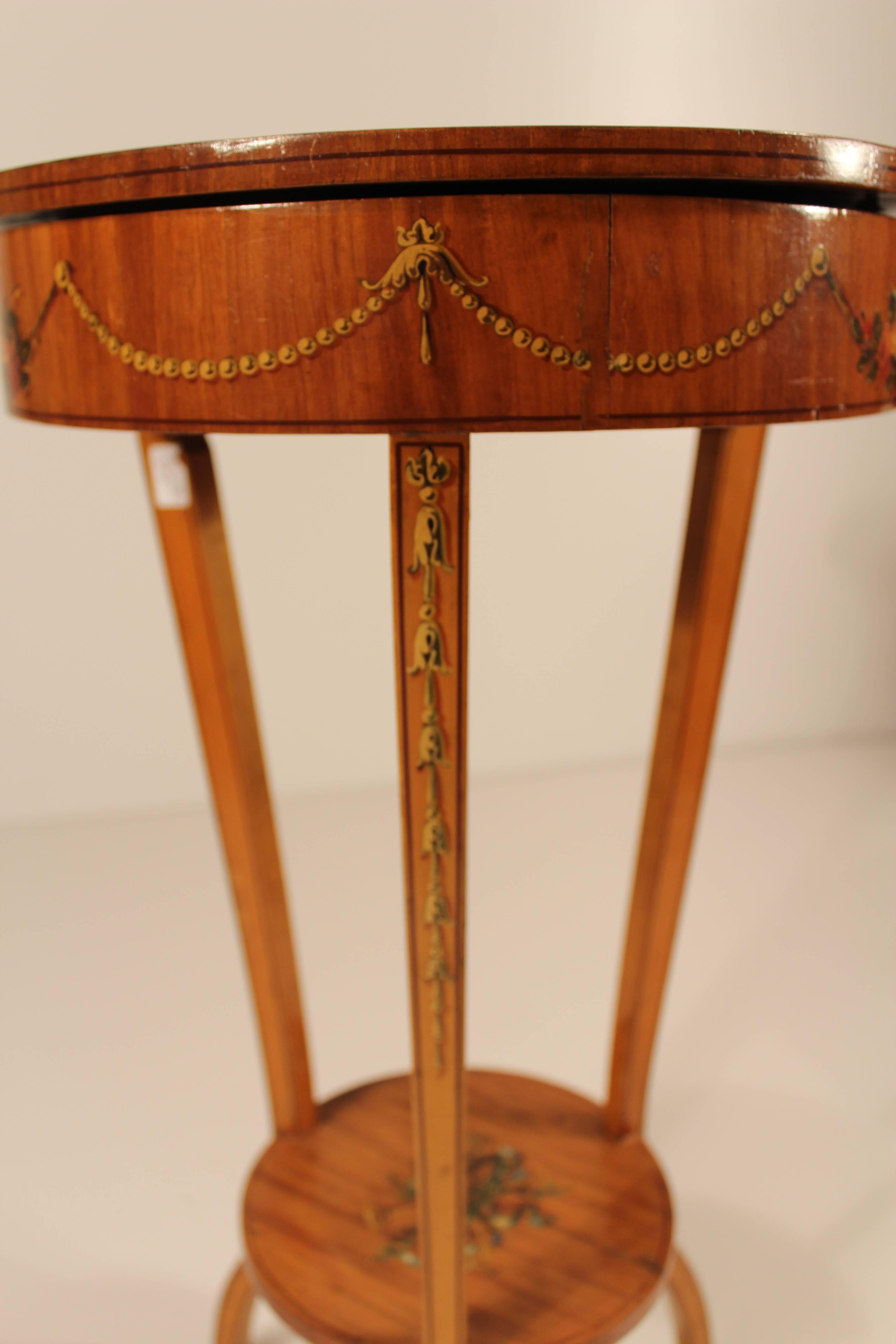 British 19th Century Sheraton Style Working Table For Sale