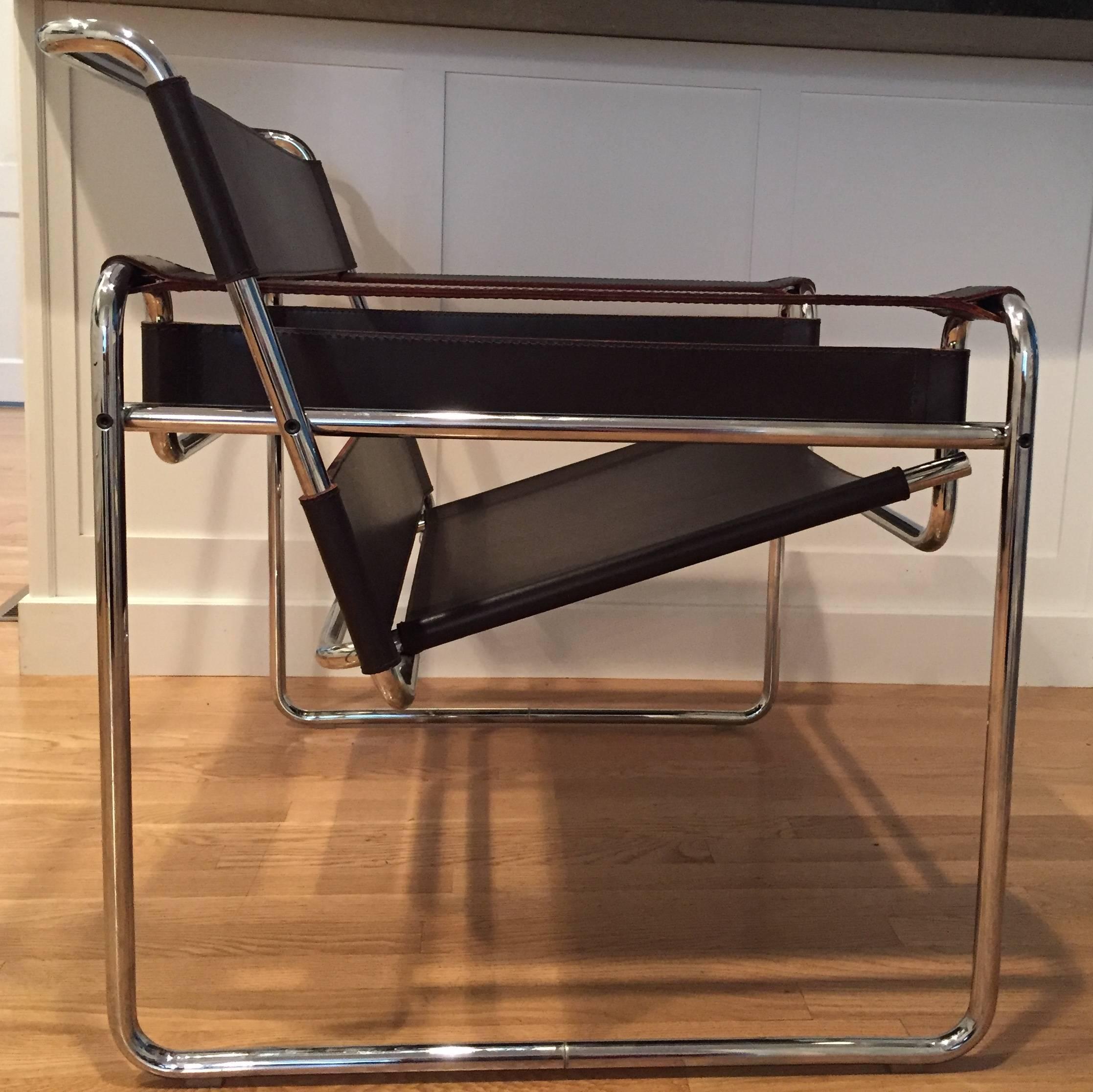 The Wassily chair was designed by Marcel Breuer 1925-1926 while he was the head of cabinetmaking at the Bauhaus in Dessau (Germany).
In the 1960s the chair was produced by the Italian company Gavina, located in Bologna. 1968 Knoll bought the Gavina