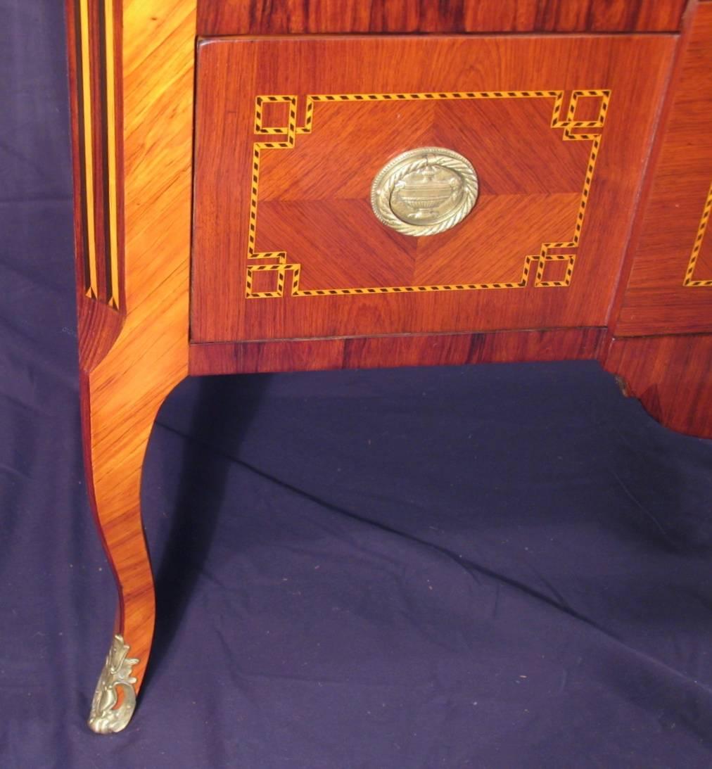 Veneer Late 18th Century Transition Commode
