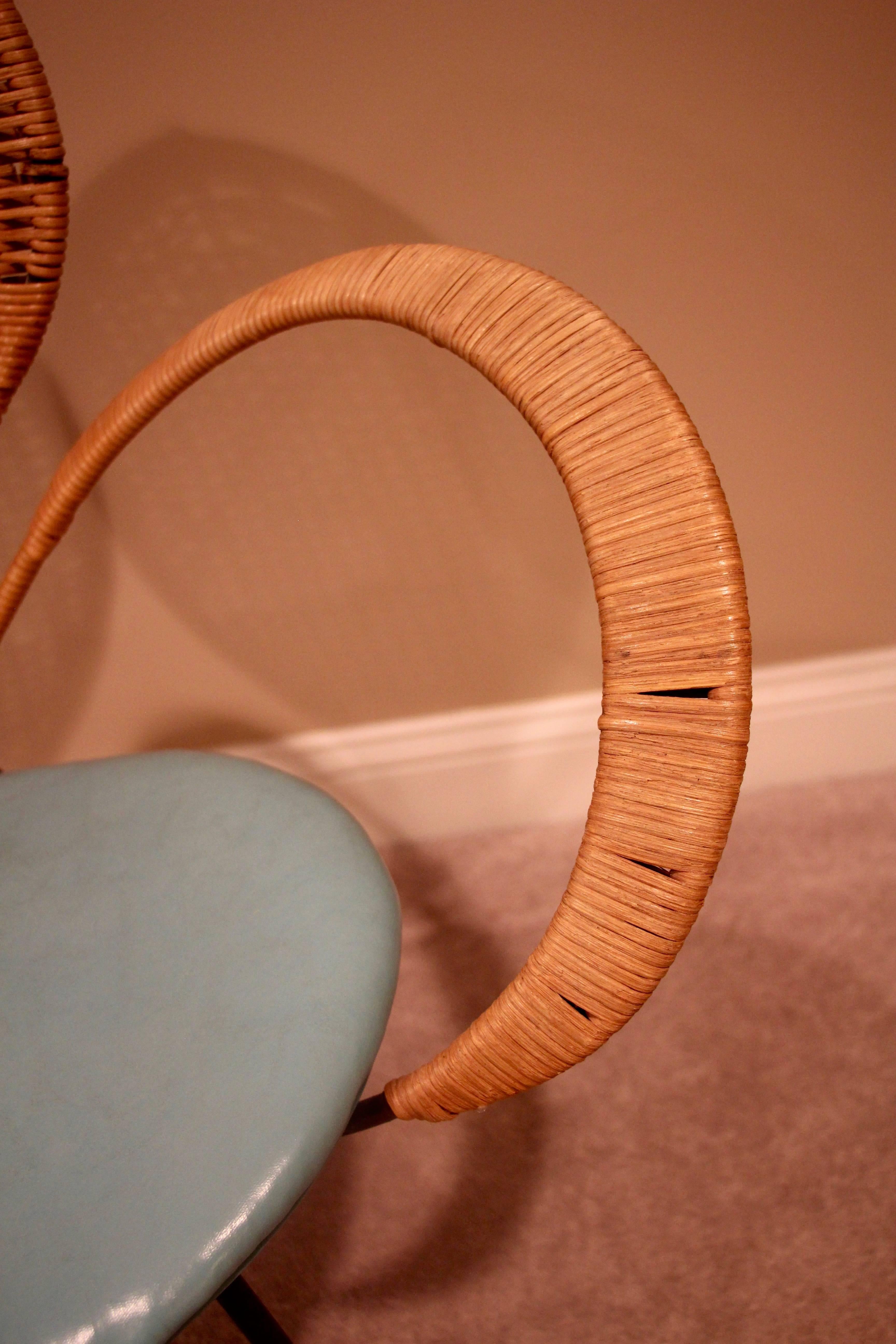 Mid-Century Style Rattan Ribbon Chair In Good Condition For Sale In Belmont, MA