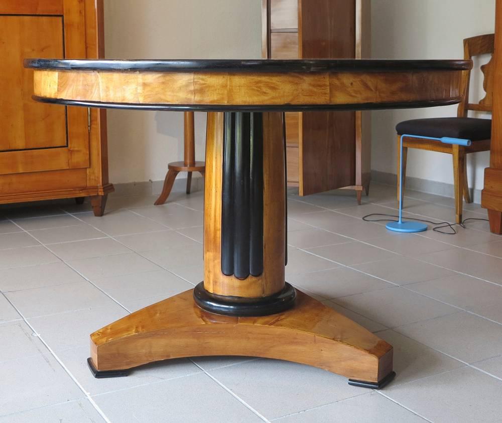 Biedermeier Table, Northern Germany/Denmark 1820-30 In Excellent Condition In Belmont, MA