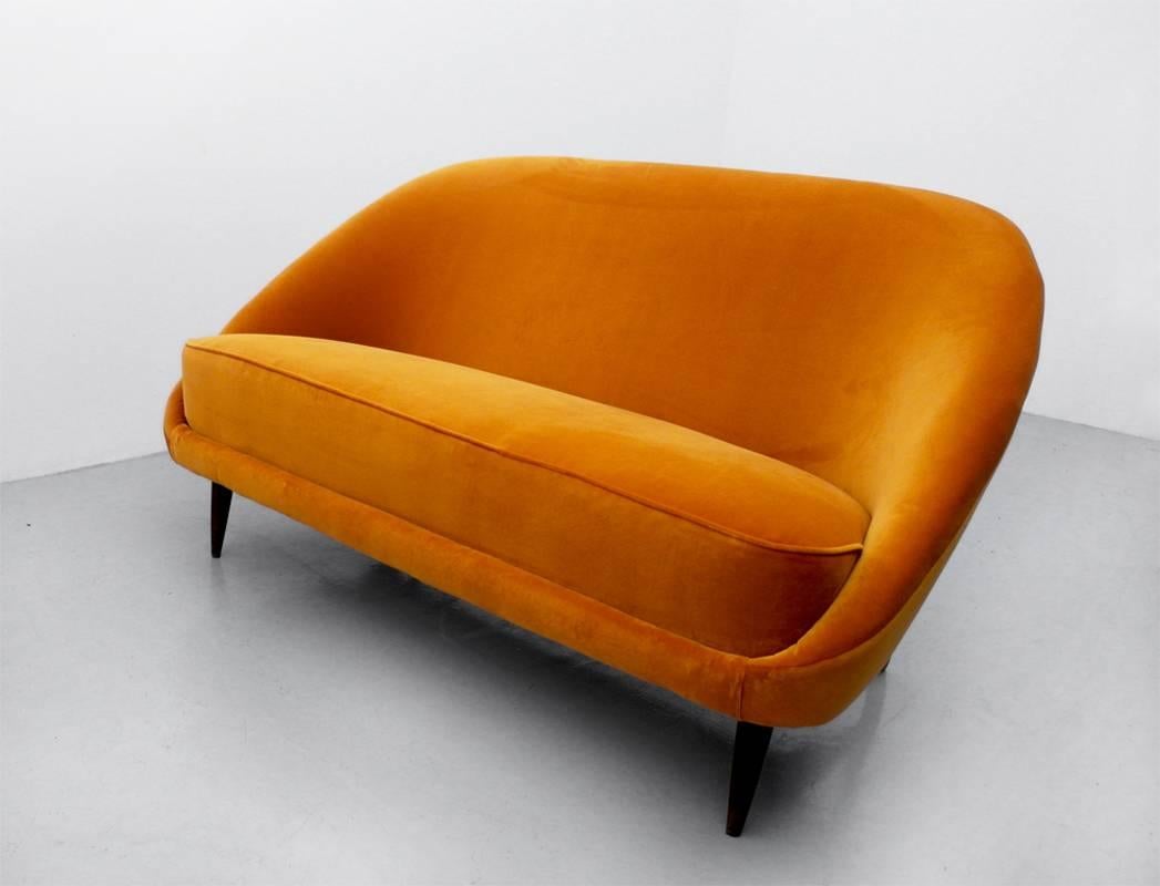 Mid-Century Modern Iconic Theo Ruth Settee Sofa Model 115 for Artifort, Holland, 1959