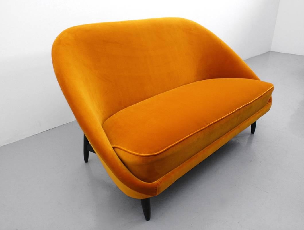 Iconic Theo Ruth Settee Sofa Model 115 for Artifort, Holland, 1959 In Excellent Condition In Woudrichem, NL