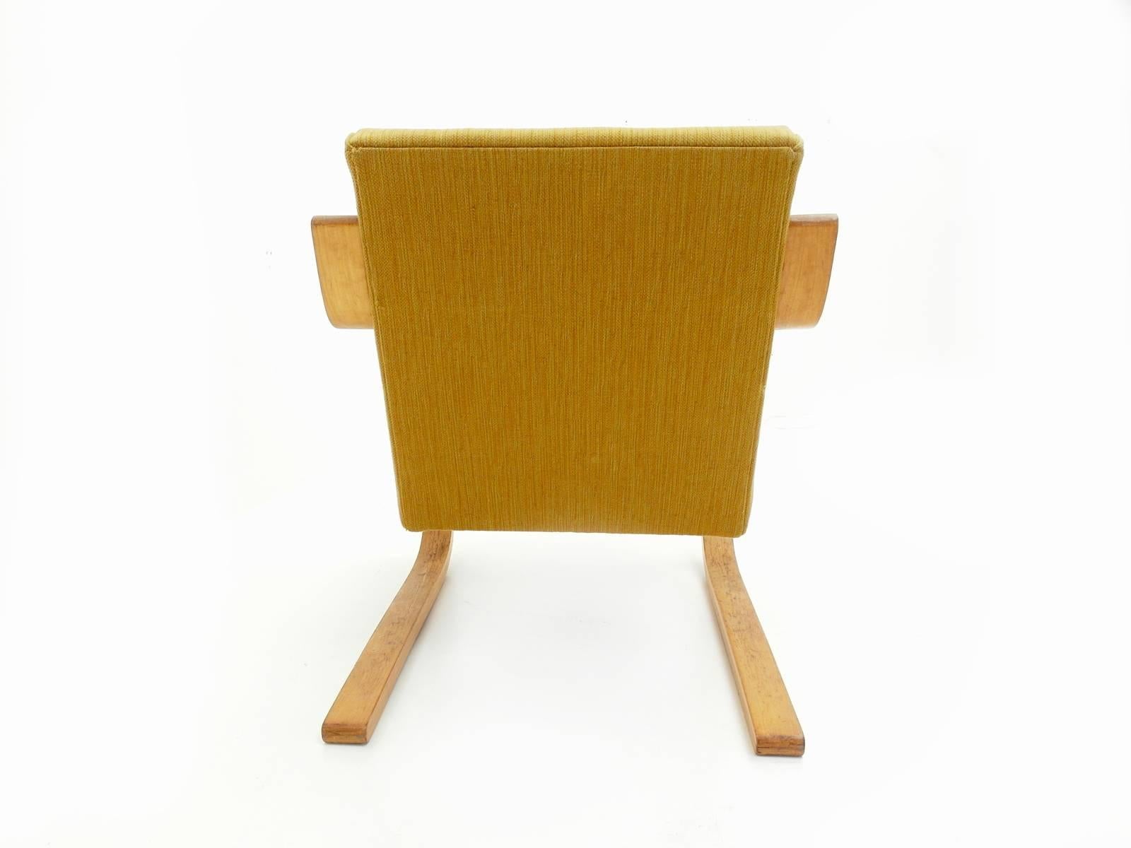 Early Alvar Aalto Model 402 Chair for Artek Finland with Original Upholstery In Good Condition In Woudrichem, NL