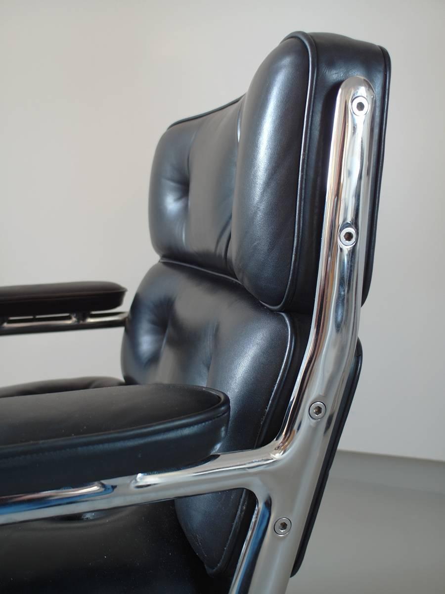 Eames Time Life Lobby Chair, circa 1970 In Good Condition In Woudrichem, NL