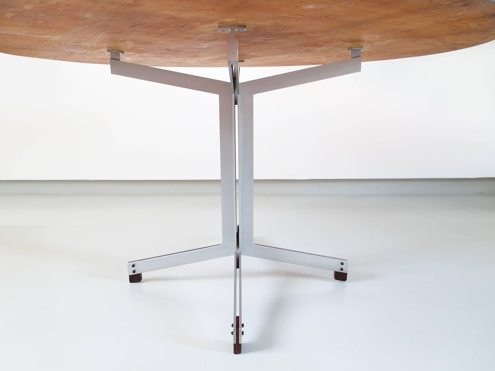 Mid-20th Century Round Dining Table with Rosewood Top and Metal Base, Italy, 1960