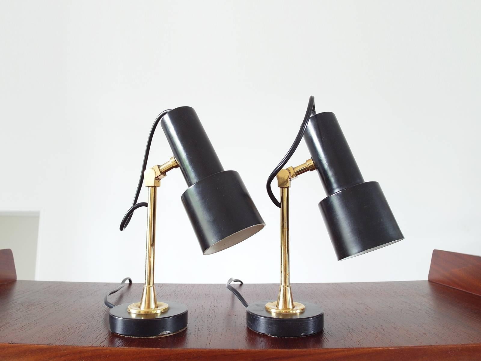 Pair of Original Brass and Black Stilnovo Table Lamps, Italy, 1950s For Sale 2