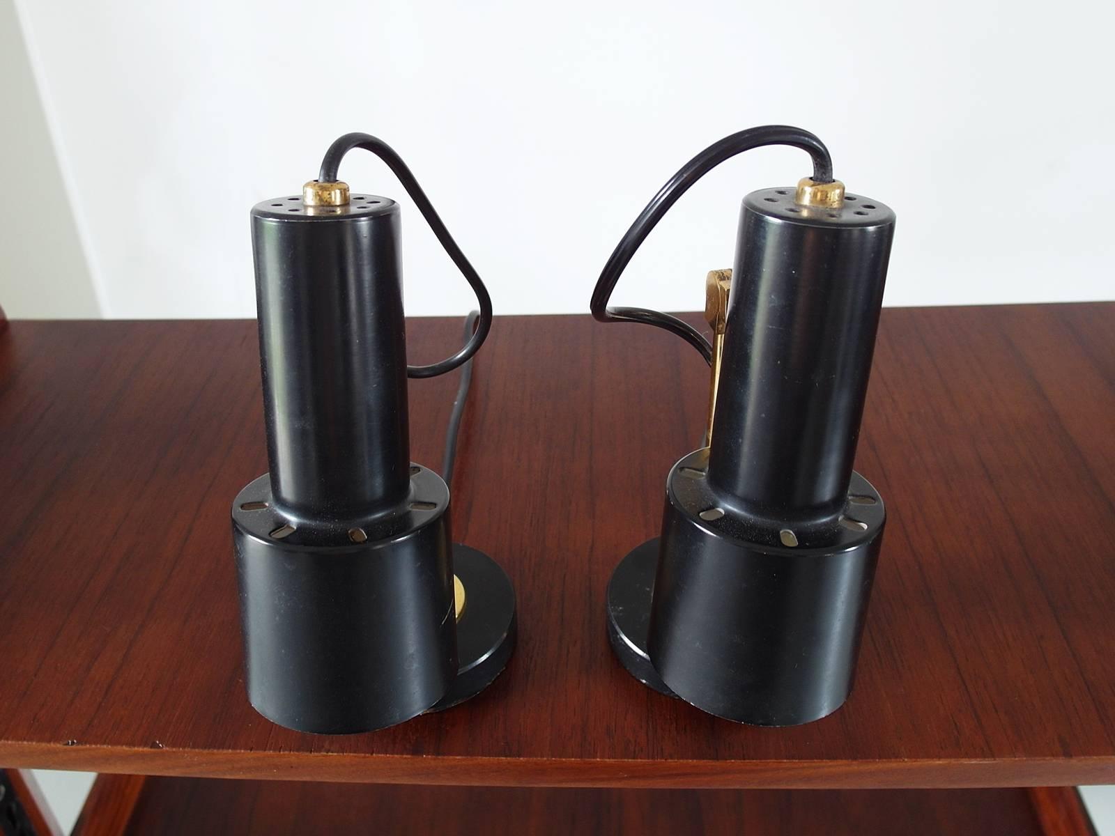 Pair of Original Brass and Black Stilnovo Table Lamps, Italy, 1950s For Sale 1