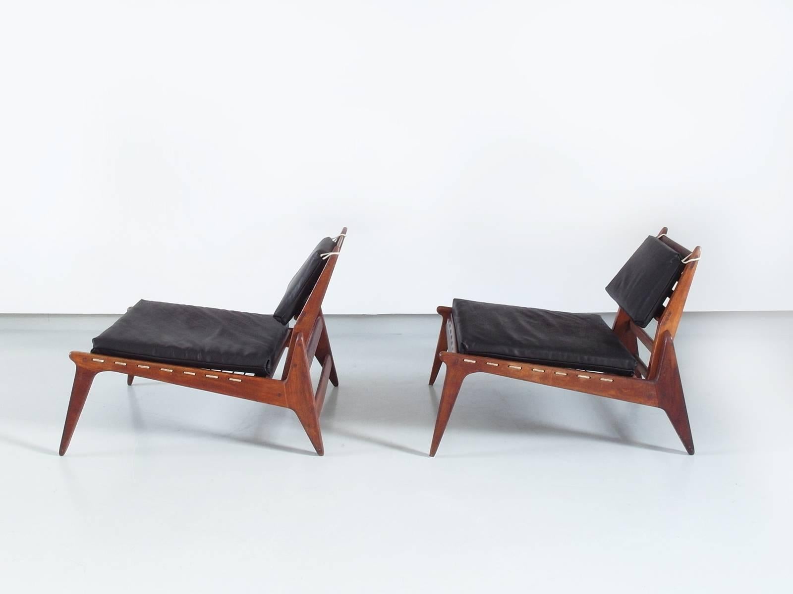 Cord Sculptural Pair of Black Leather Hunting Chairs in Oak, Germany, 1950s