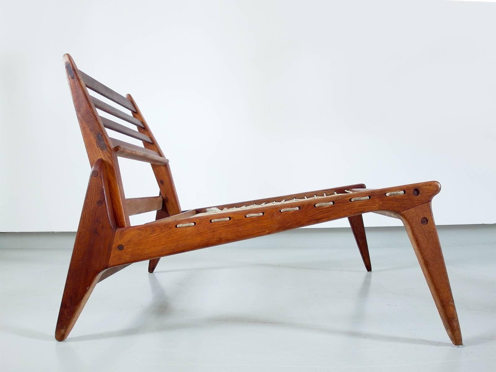 Mid-20th Century Sculptural Pair of Black Leather Hunting Chairs in Oak, Germany, 1950s