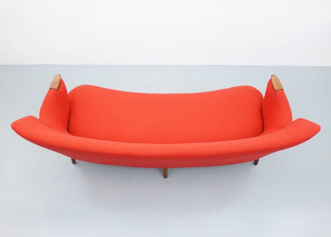 Danish Curved Back Sofa by Kurt Olsen for Slagelse Mobelvaerk, Denmark, 1954 1