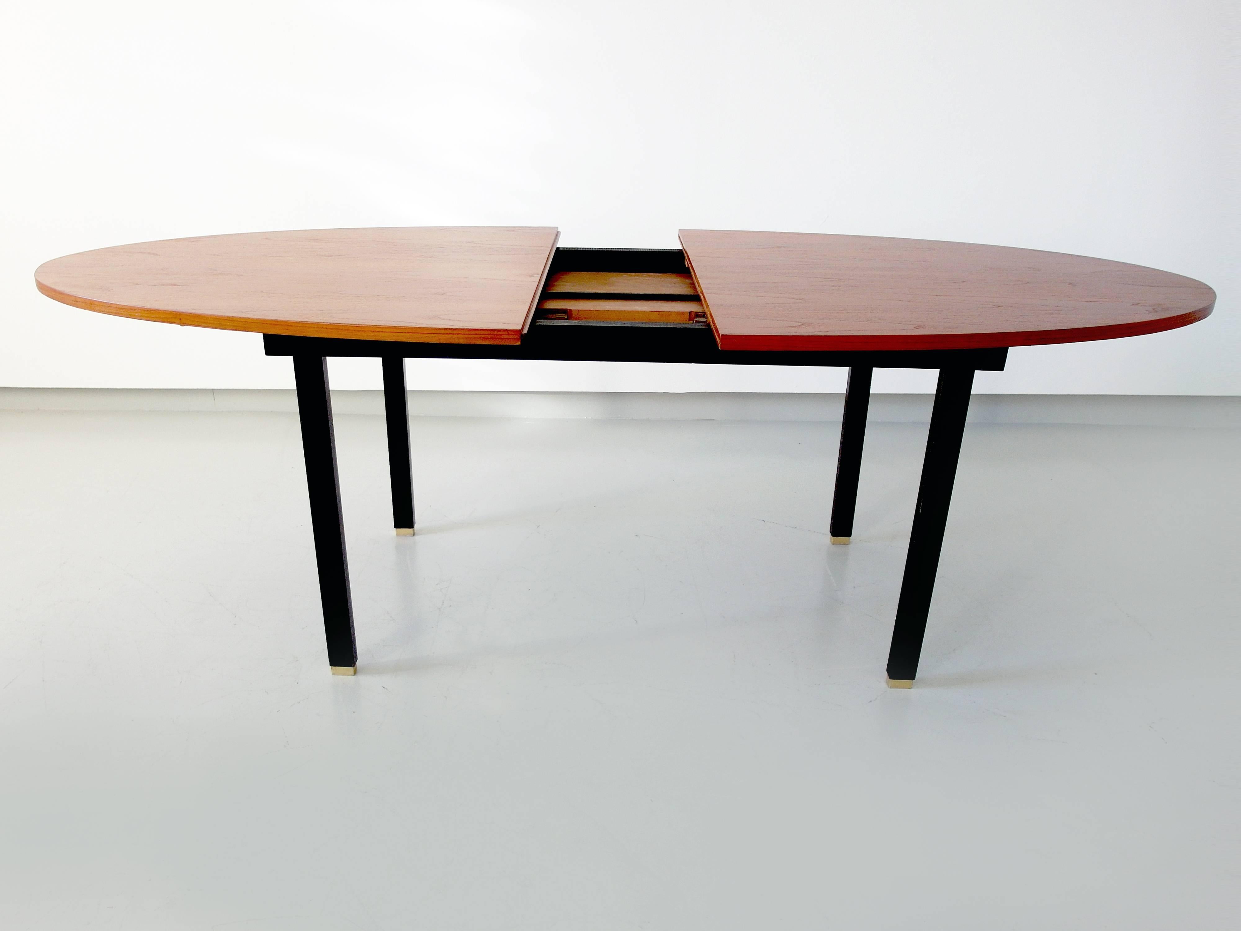Extendable Oval Dining Table with Teak Top and Brass Feet, Belgium, 1960s In Excellent Condition In Woudrichem, NL