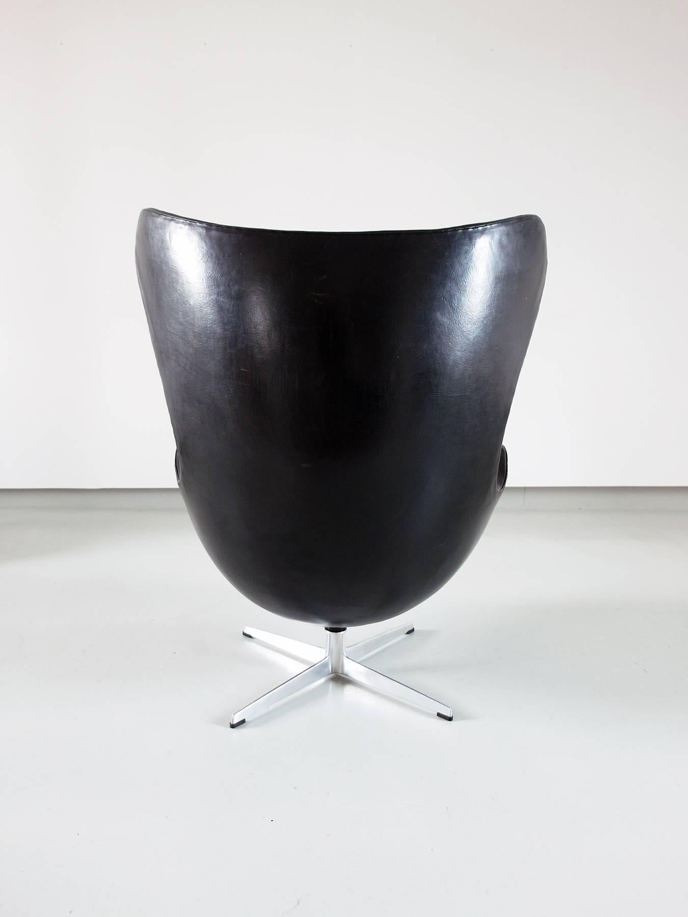 Cast Egg Chair by Arne Jacobsen for Fritz Hansen Original Early Edition, Denmark