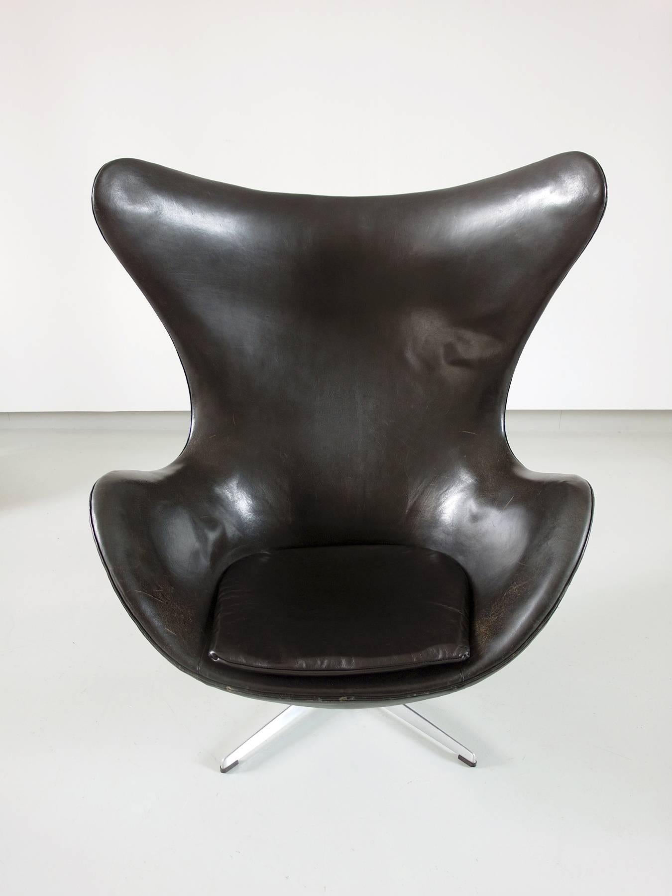 Egg Chair by Arne Jacobsen for Fritz Hansen Original Early Edition, Denmark 3