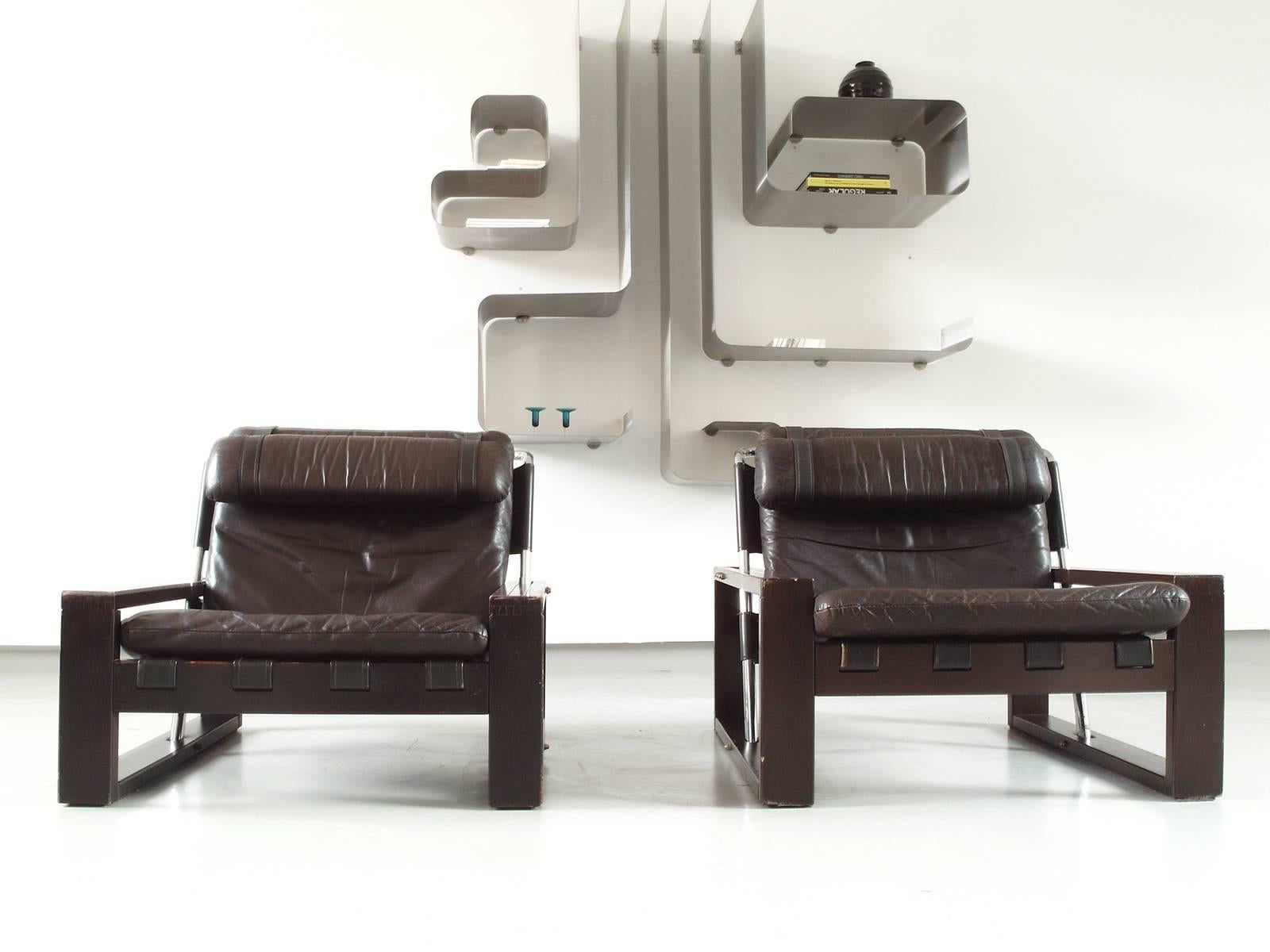 Late 20th Century Pair of Brutalist Lounge Chairs by Sonja Wasseur in Oak and Leather, 1970 For Sale