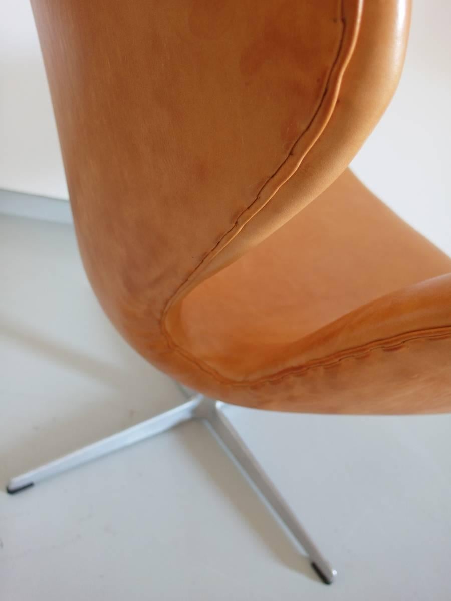 Early Edition Swan Chair by Arne Jacobsen for Fritz Hansen, Denmark, 1967 2