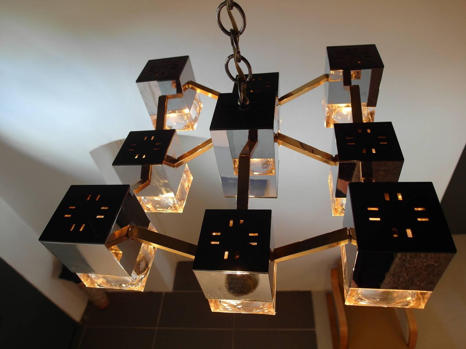 Mid-Century Modern Sciolari Mirrored Chandelier with Glass Cubes and Brass, Italy, 1970s For Sale
