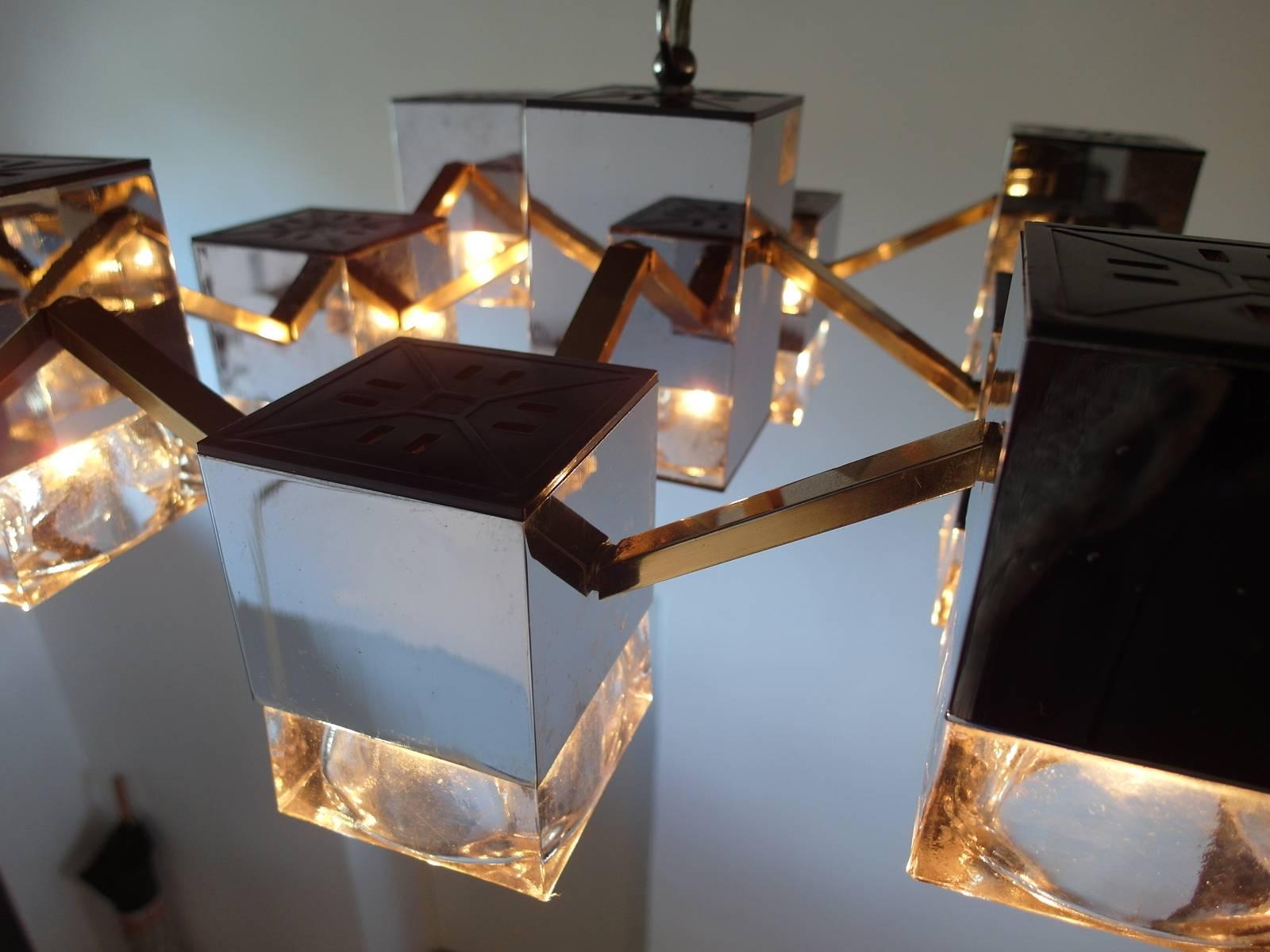 Sciolari Mirrored Chandelier with Glass Cubes and Brass, Italy, 1970s In Good Condition For Sale In Woudrichem, NL
