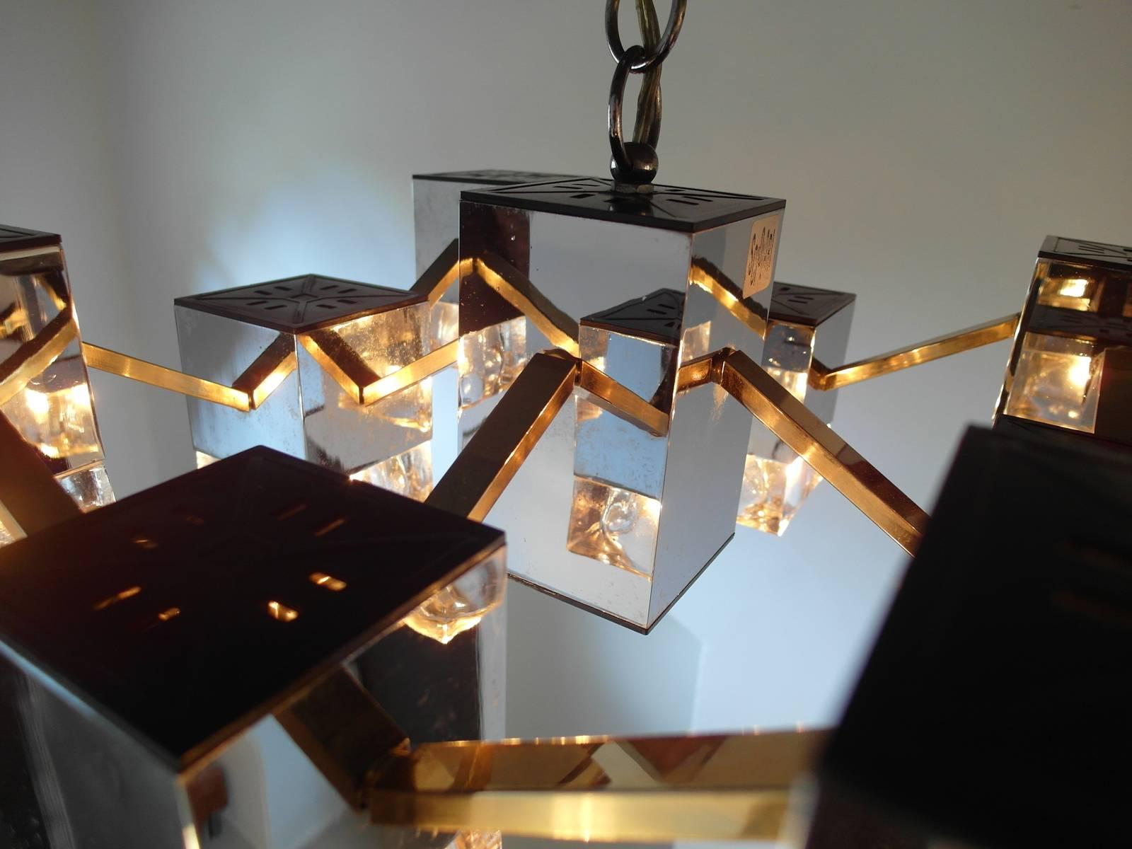 Sciolari Mirrored Chandelier with Glass Cubes and Brass, Italy, 1970s For Sale 4