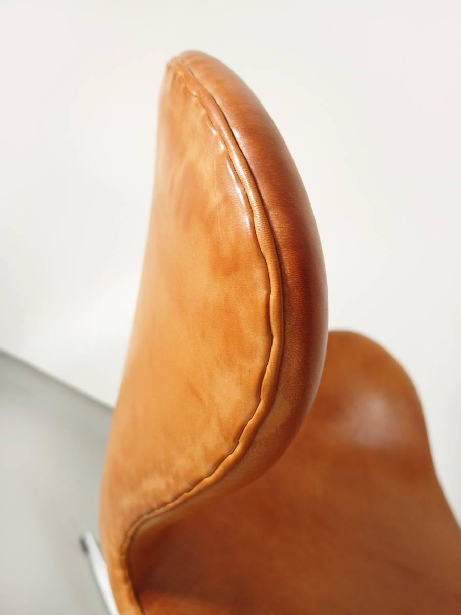 Early Edition Swan Chair by Arne Jacobsen for Fritz Hansen, Denmark, 1967 1