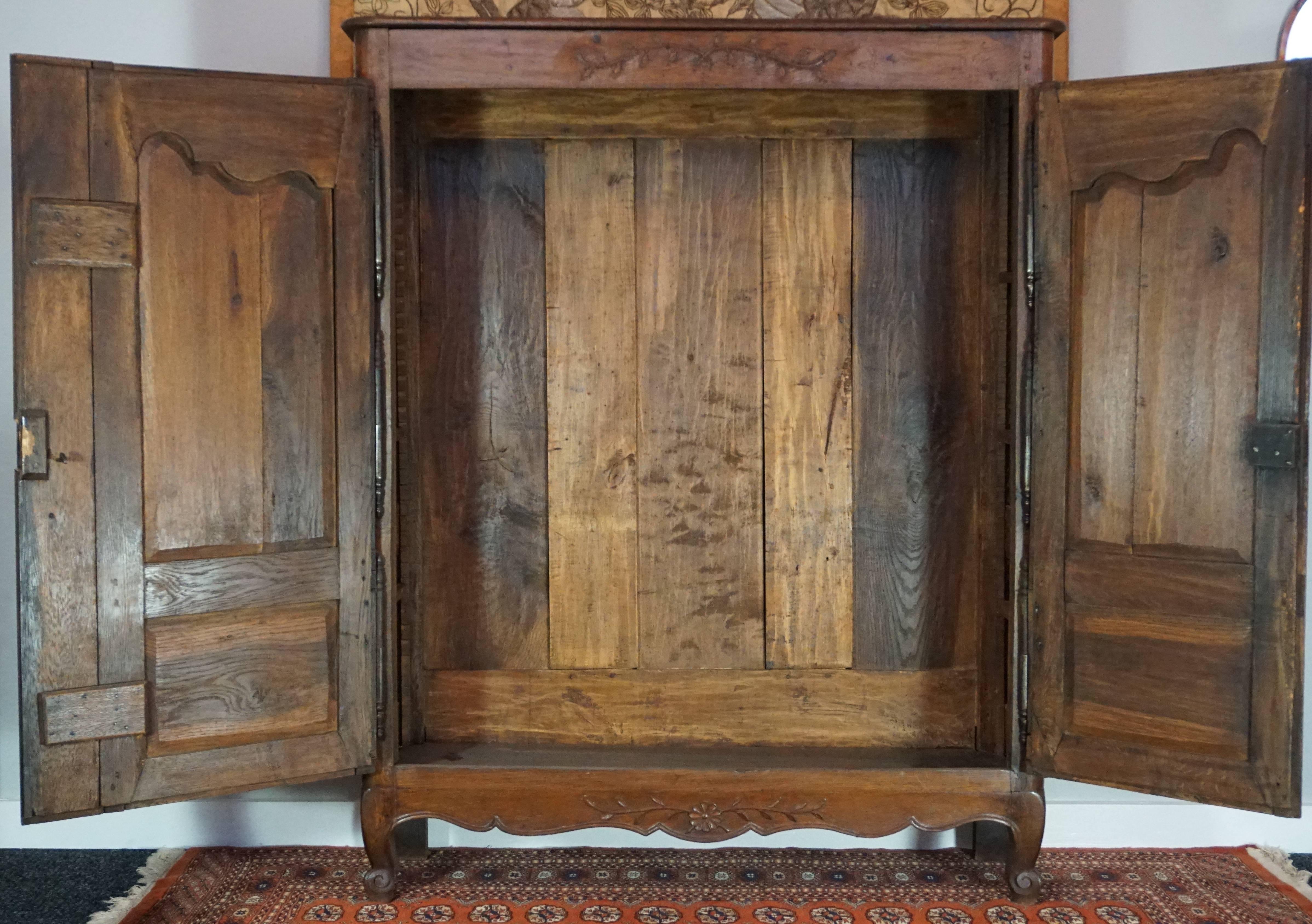 French Louis XV 18th Century Pegged Walnut Cupboard Armoire from Provence 2