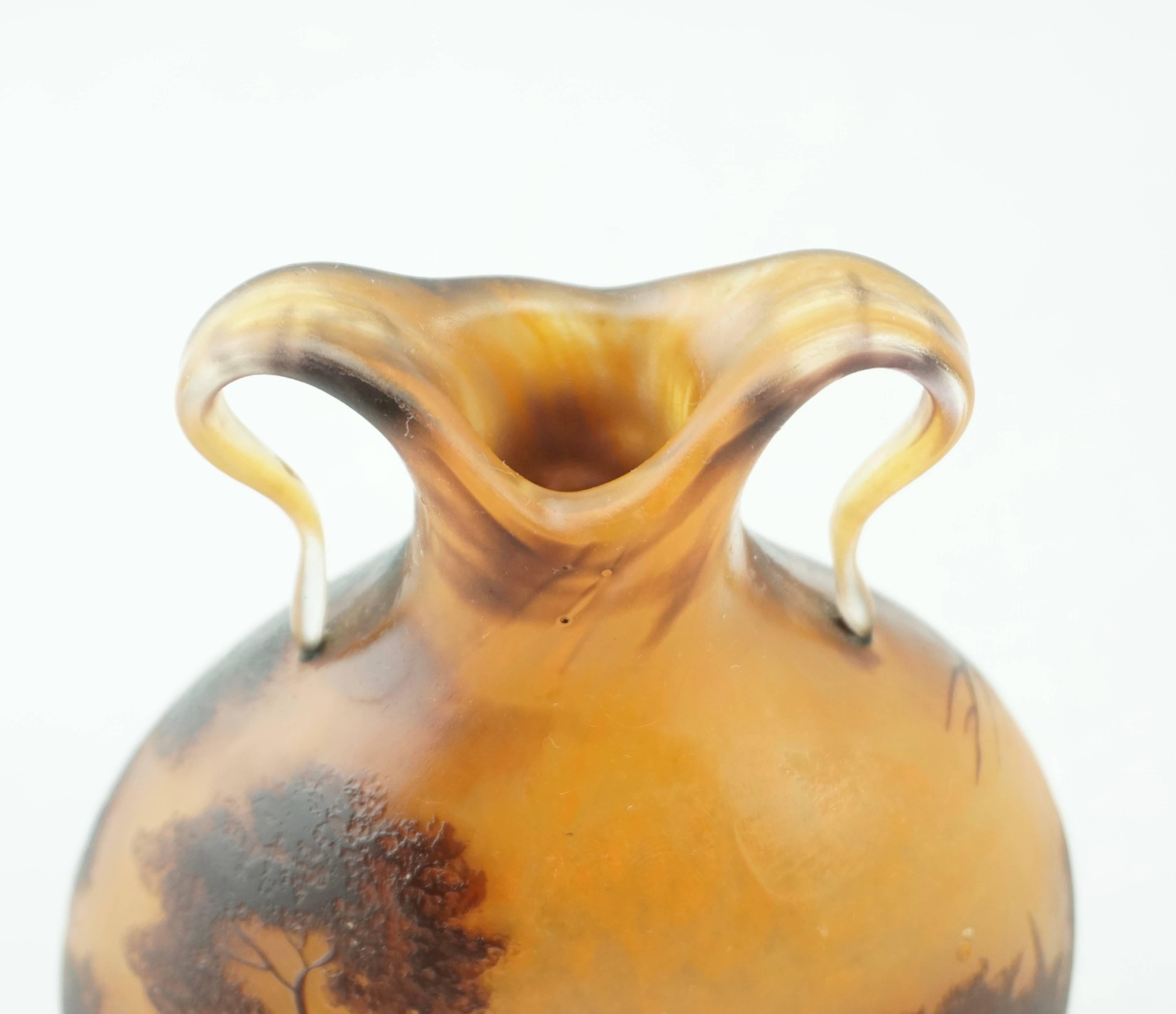 Français Vase de paysage camée Muller Freres Luneville 1900 en vente