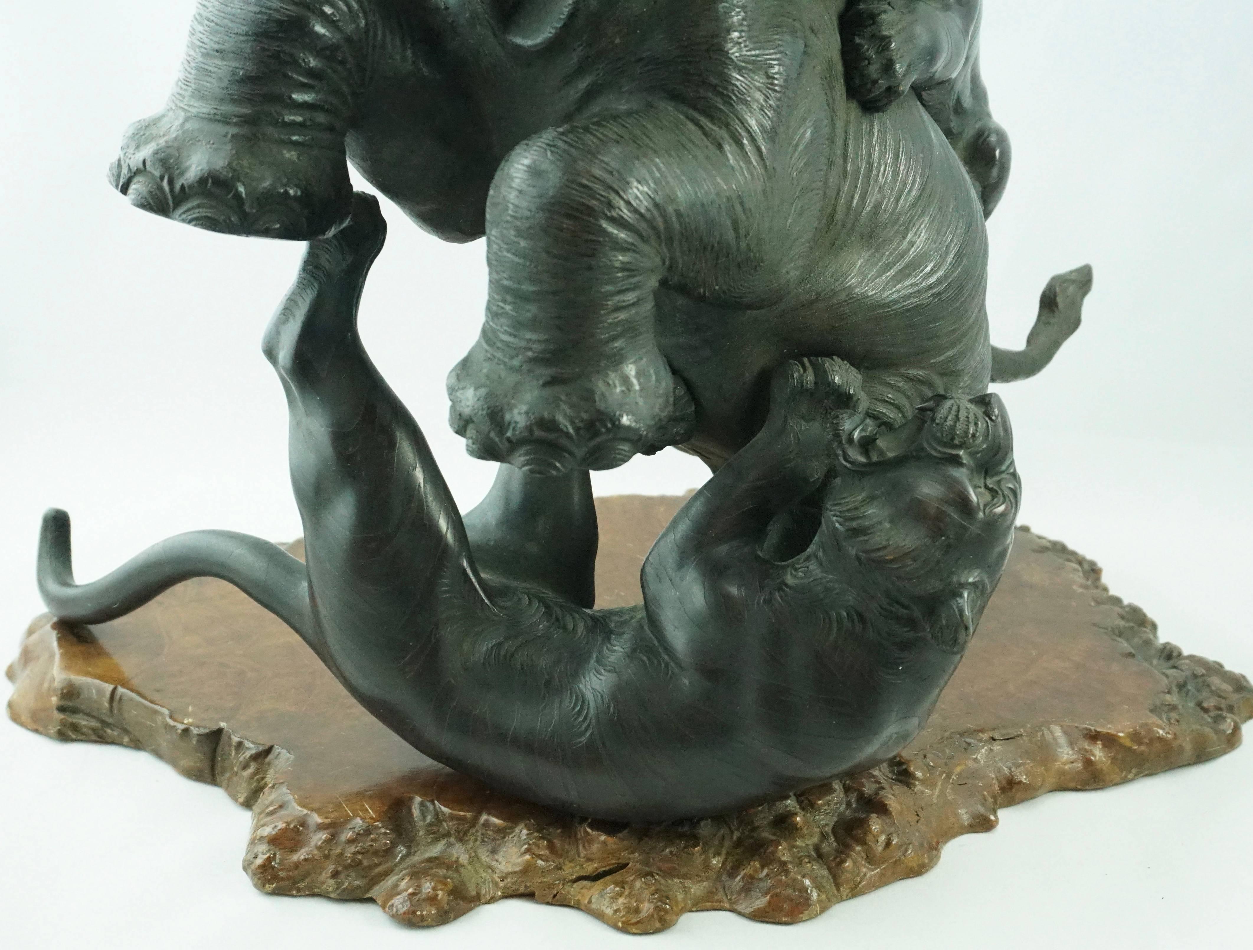 Japanese Meiji Genryusai Seiya Bronze Elephant and Tigers For Sale 1