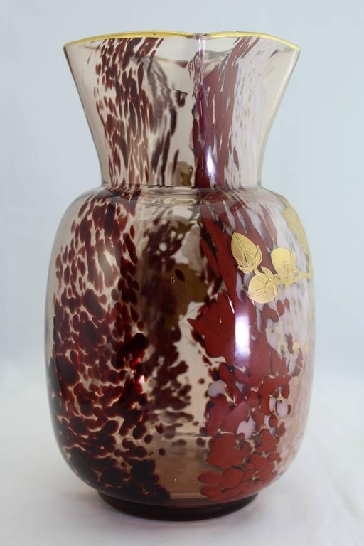 Direct from the Richard (Dick) bass personal collection in Fort Worth TX. The Oil Billionaire and Mountaineer adventurer; First man ever complete the Seven Summits of the world. 

These vase are hidden gems in the art glass world as they are never