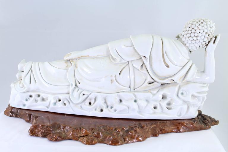 'Dehua' He Chaozong Figure of Resting Buddha, Qing Dynasty, 19th Century In Excellent Condition In Dallas, TX