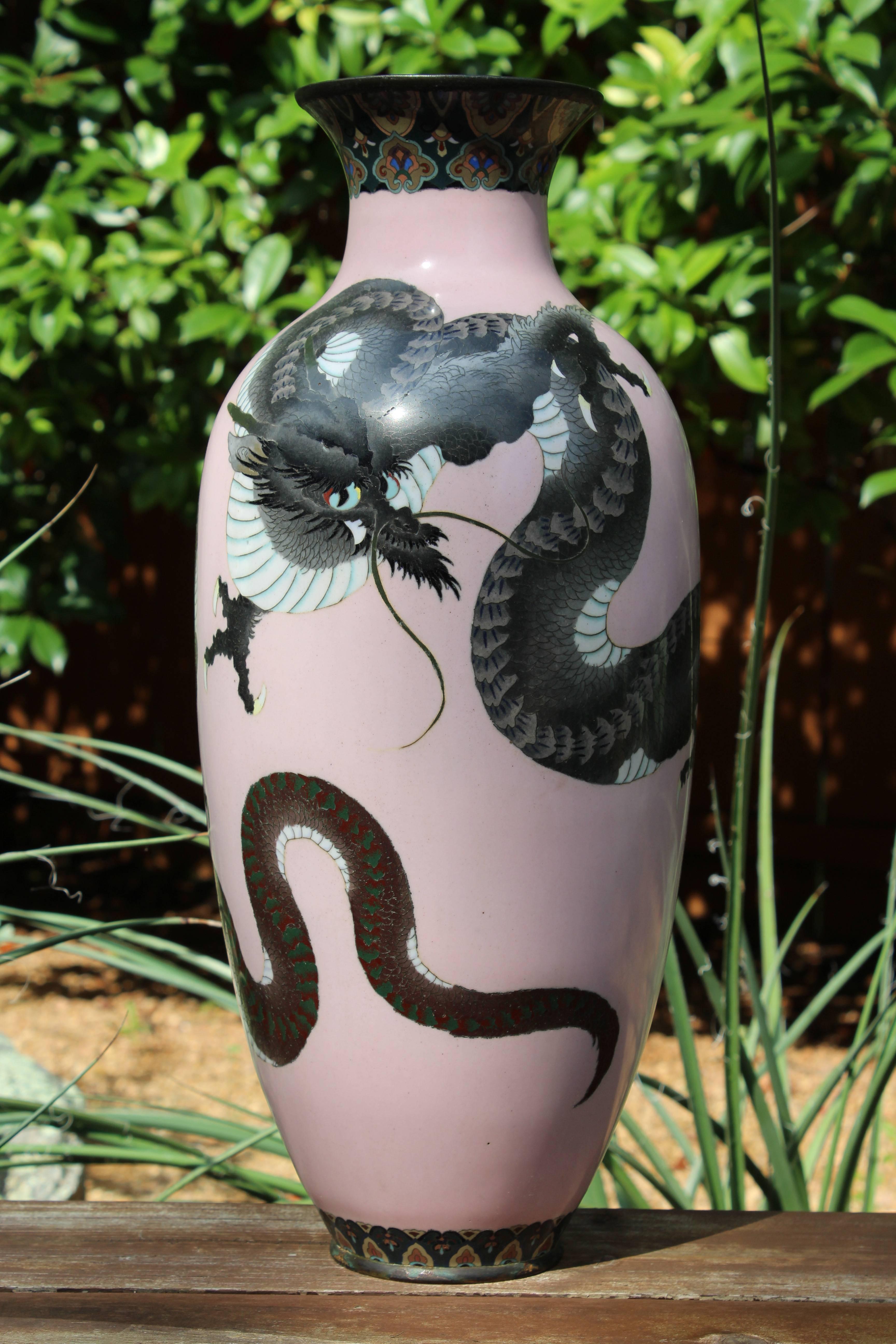 Pair of Large Meiji Japanese Pink Cloisonné Dragon Vases In Excellent Condition In Dallas, TX