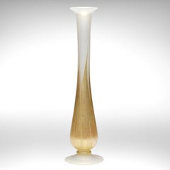 Grand vase Art nouveau « Favrile » blanc et or de Tiffany Studios