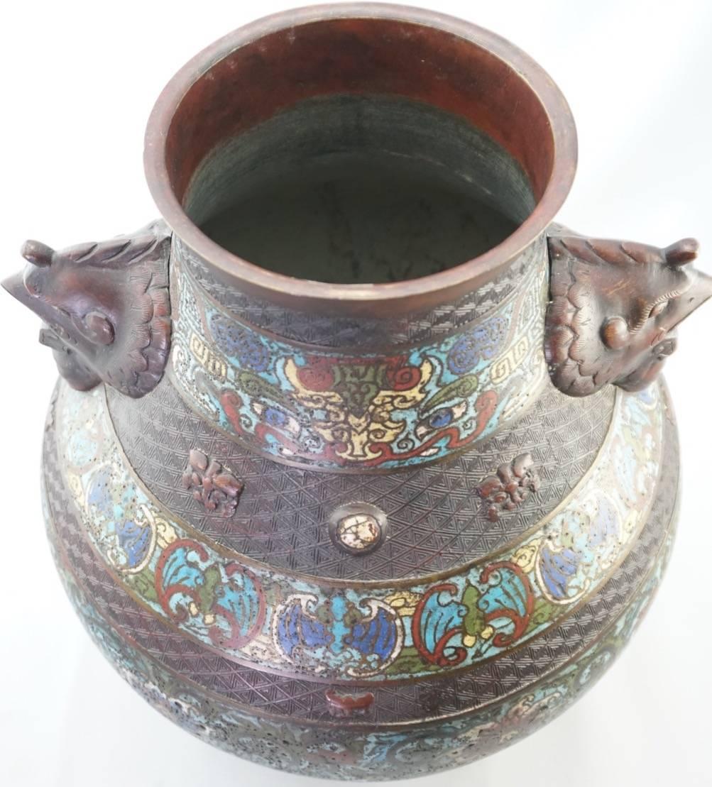 Qing Chinese Cloisonne Bronze dekoriert Vase 19. Jahrhundert (Chinesisch)