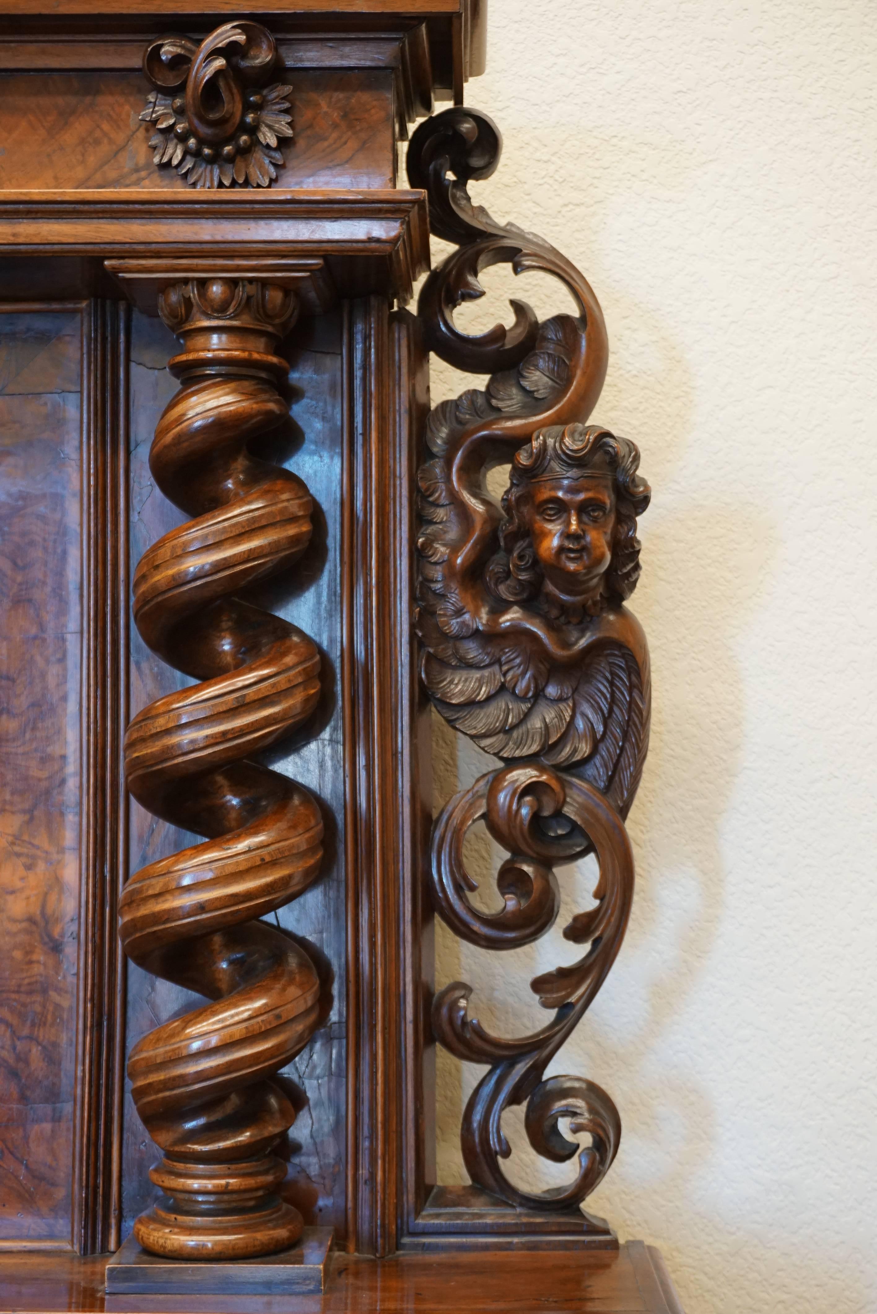 17th Century Louis XIII Burl Walnut Sideboard Cabinet with Carved Portrait In Good Condition In Dallas, TX