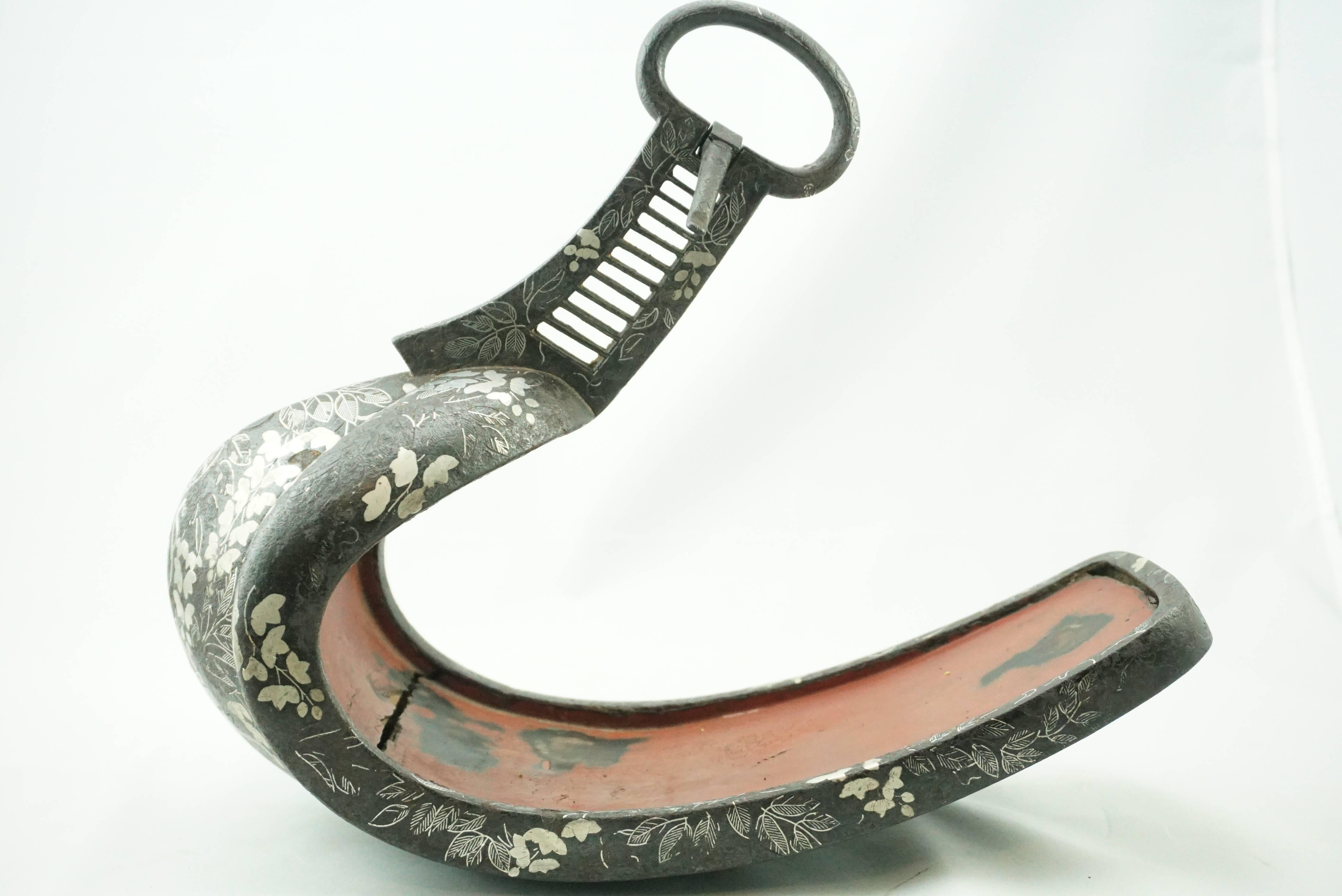 Inlay Pair of Edo 18th/19th Century Silver Inlaid Samurai Abumi Japanese Iron Stirrups