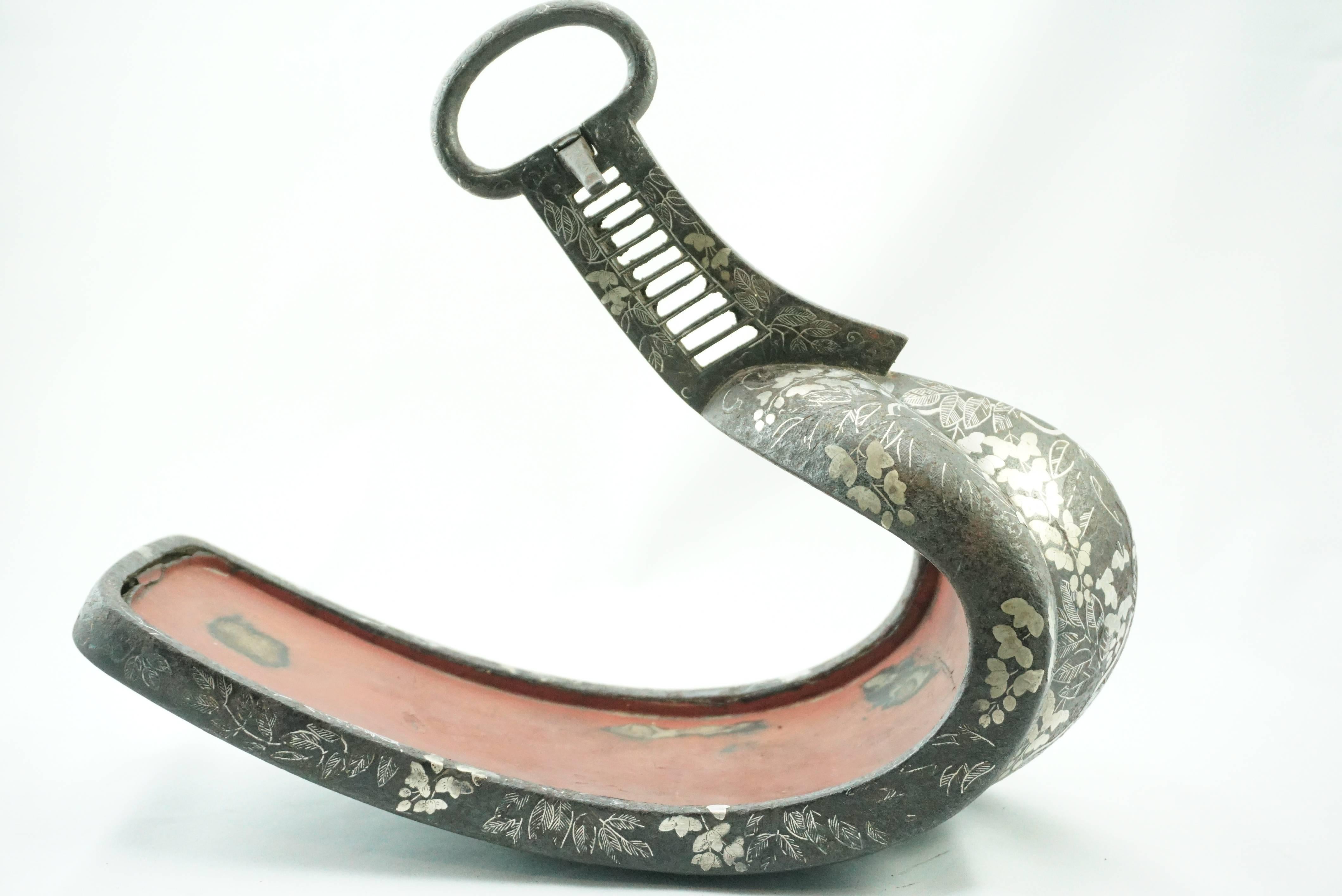 Pair of Edo 18th/19th Century Silver Inlaid Samurai Abumi Japanese Iron Stirrups 2