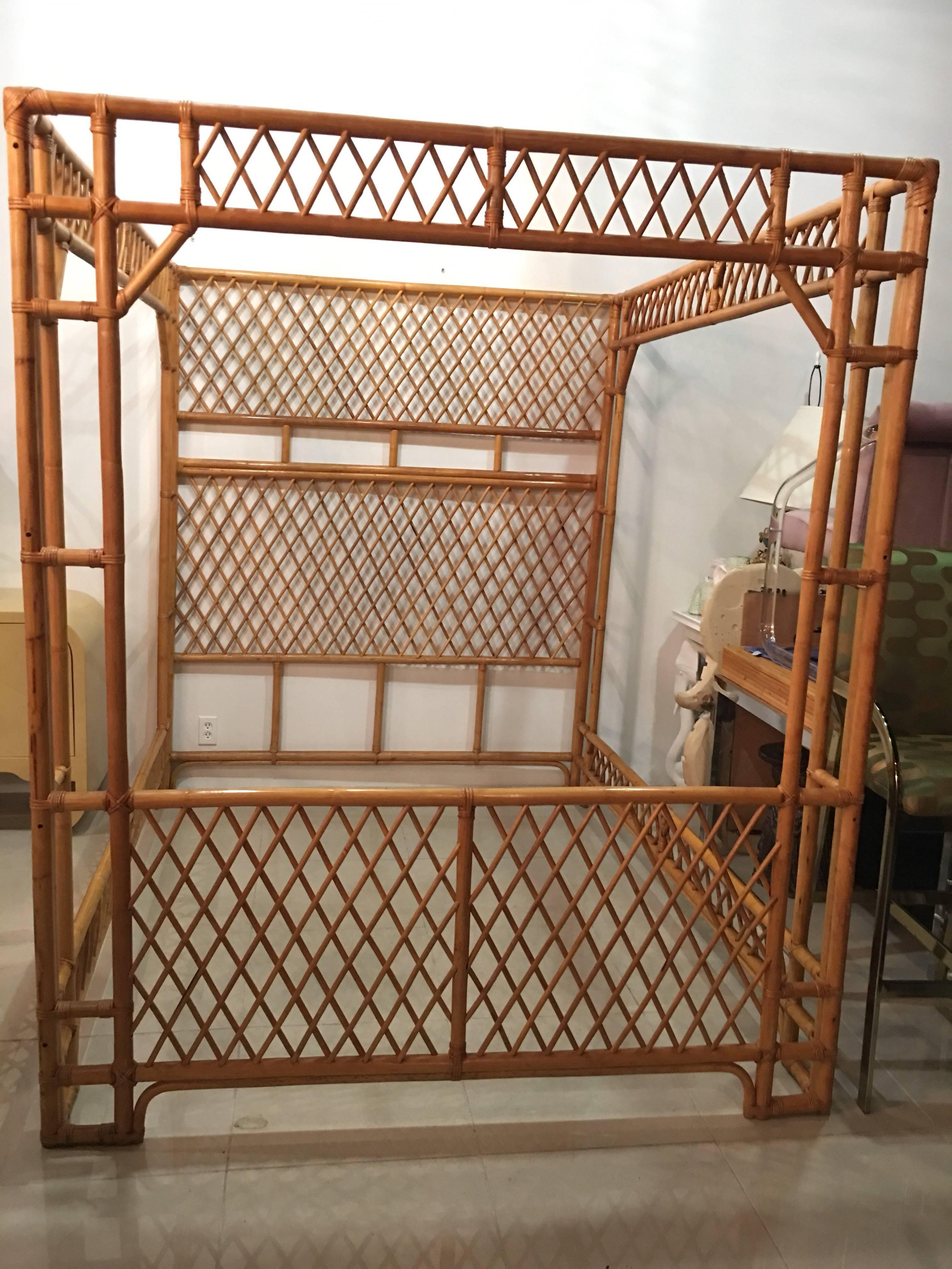 Late 20th Century Rattan Bamboo Chinese Chippendale Queen Canopy Bed Headboard Palm Beach